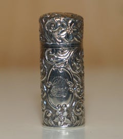 EXQUISITE 1891 HALLMARKED STERLING SILVER REPOUSSE VICTORiAN SCENT BOTTLE