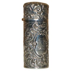 EXQUISITE 1891 HALLMARKED STERLINGSILBERREPOUSSE VICTORiAN SCENT BOTTLE