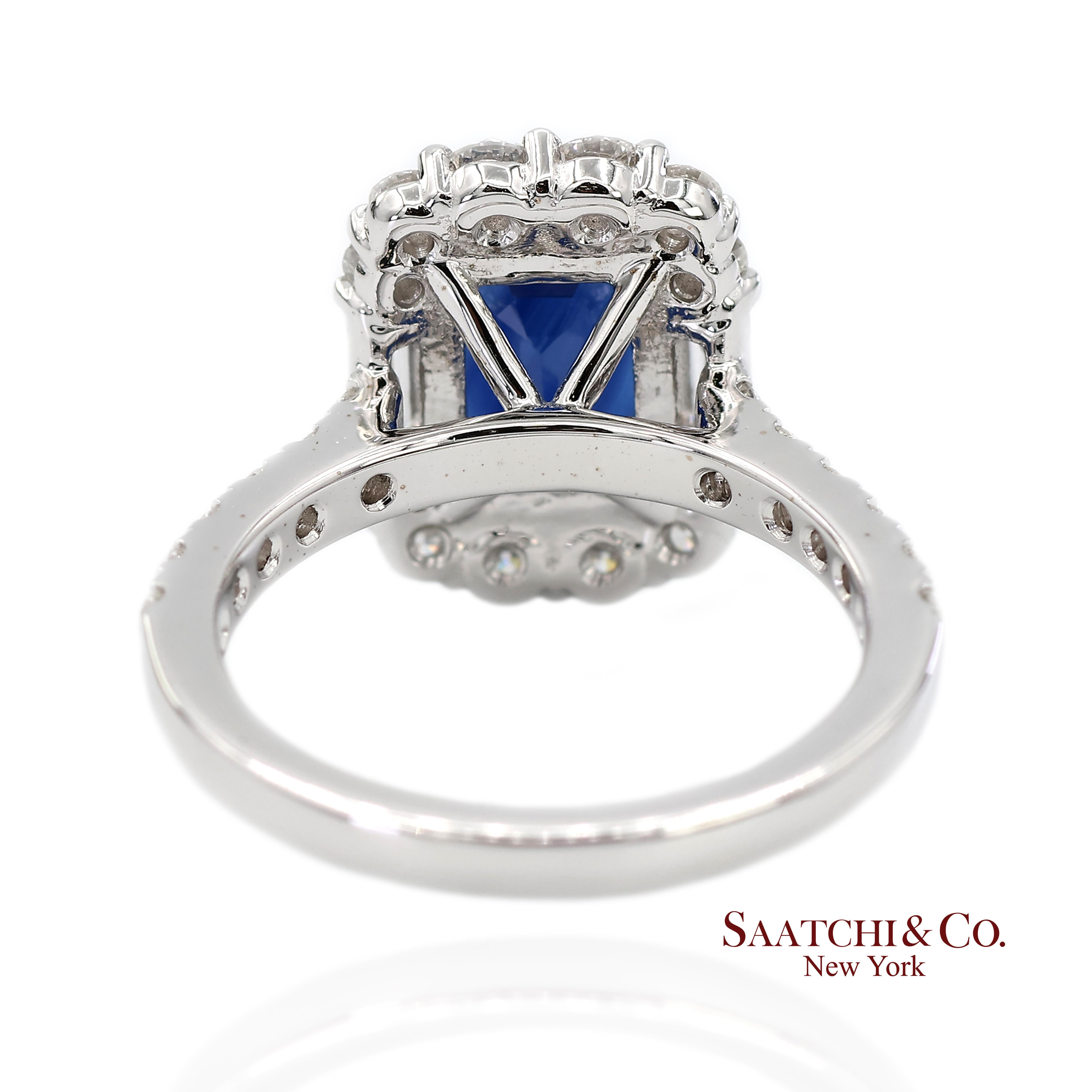 Exquisito anillo de zafiro azul real y diamante natural de oro blanco 750 de 18 quilates Corte brillante en venta