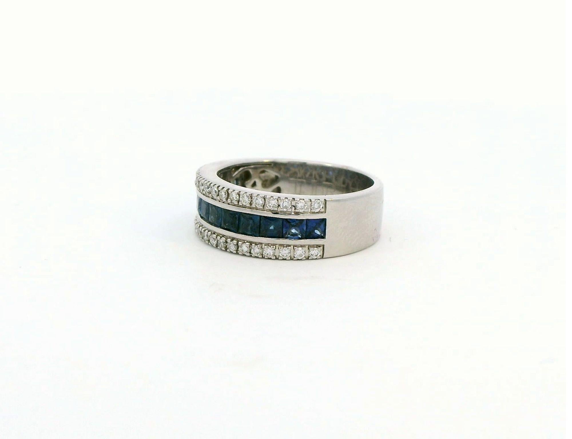 Exquisite 18k White Gold Diamond and Sapphire Eternity Band Ring In Excellent Condition For Sale In UTRECHT, NL
