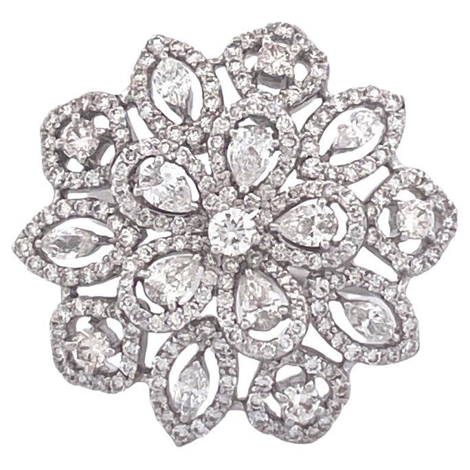 Exquisite 18k White Gold Diamond Flower-Shaped Leaf Cluster Ring For Sale
