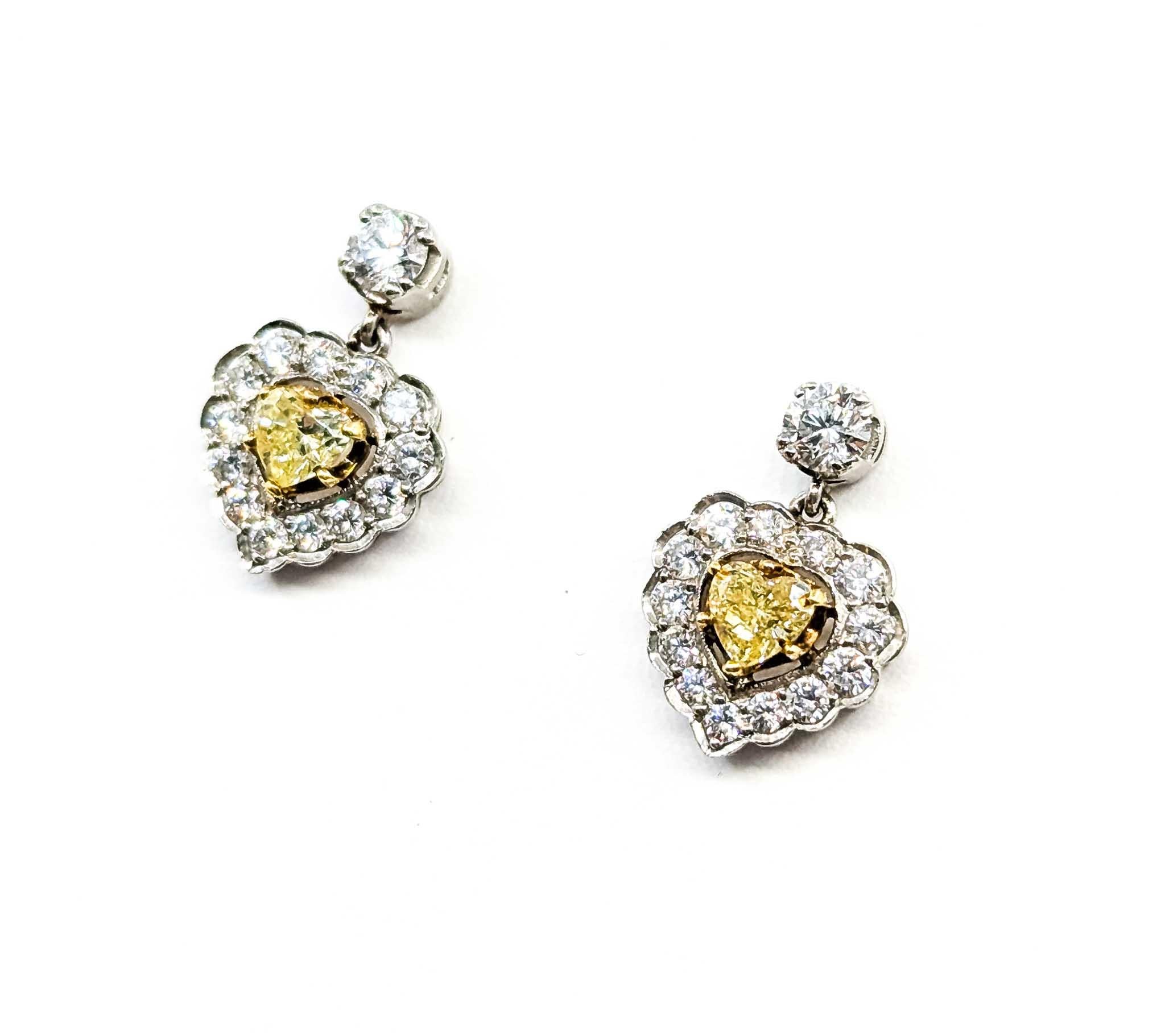 Exquisitos Pendientes Colgantes Corazón de Diamantes de Oro Blanco de 18k Contemporáneo en venta