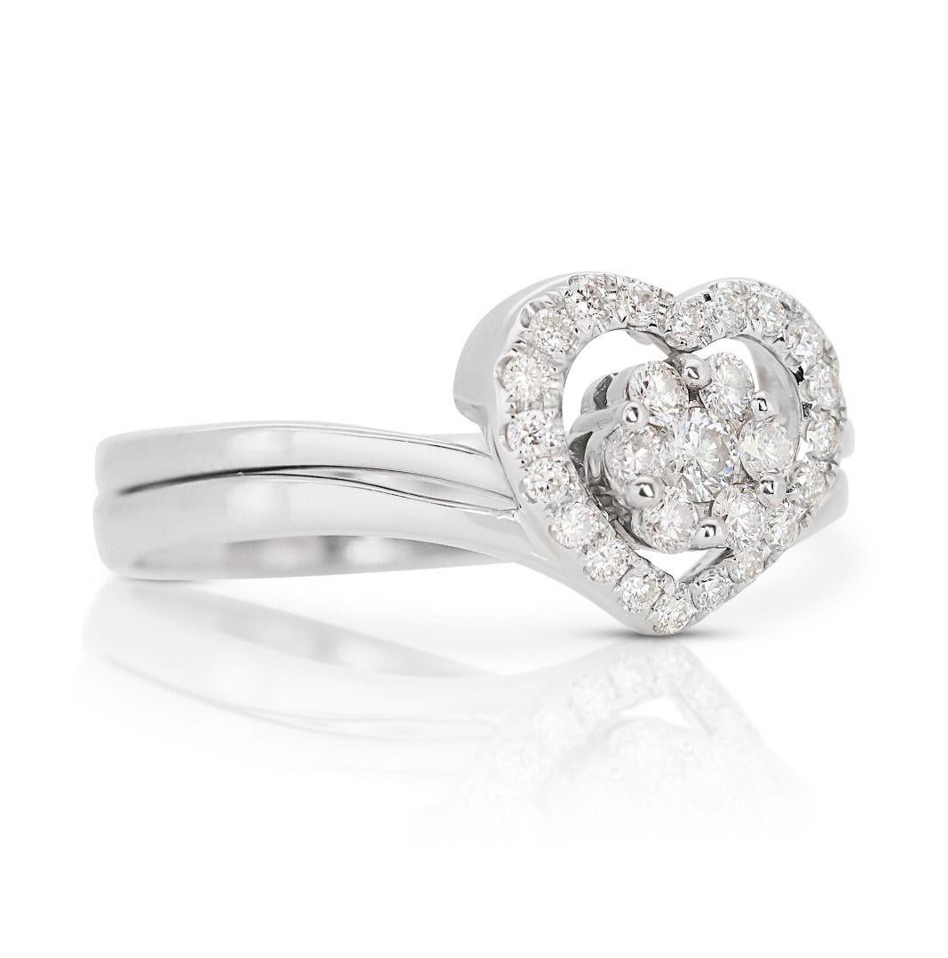 Round Cut Exquisite 18K White Gold Heart Ring with 0.50ct Round Brilliant Natural Diamonds For Sale