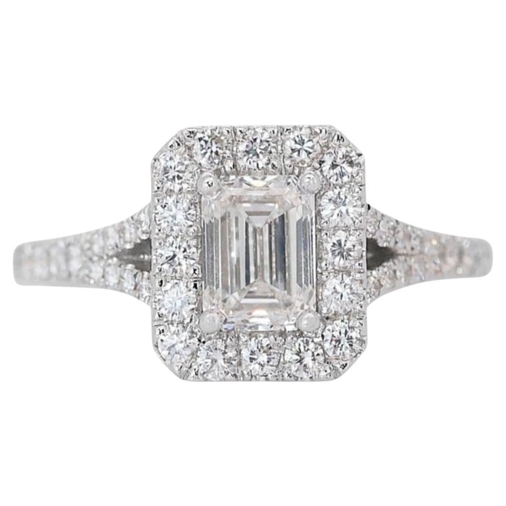 Exquisiter Halo-Ring aus 18 Karat Weißgold mit natürlichem Diamanten mit/1,30 Karat - GIA zertifiziert im Angebot