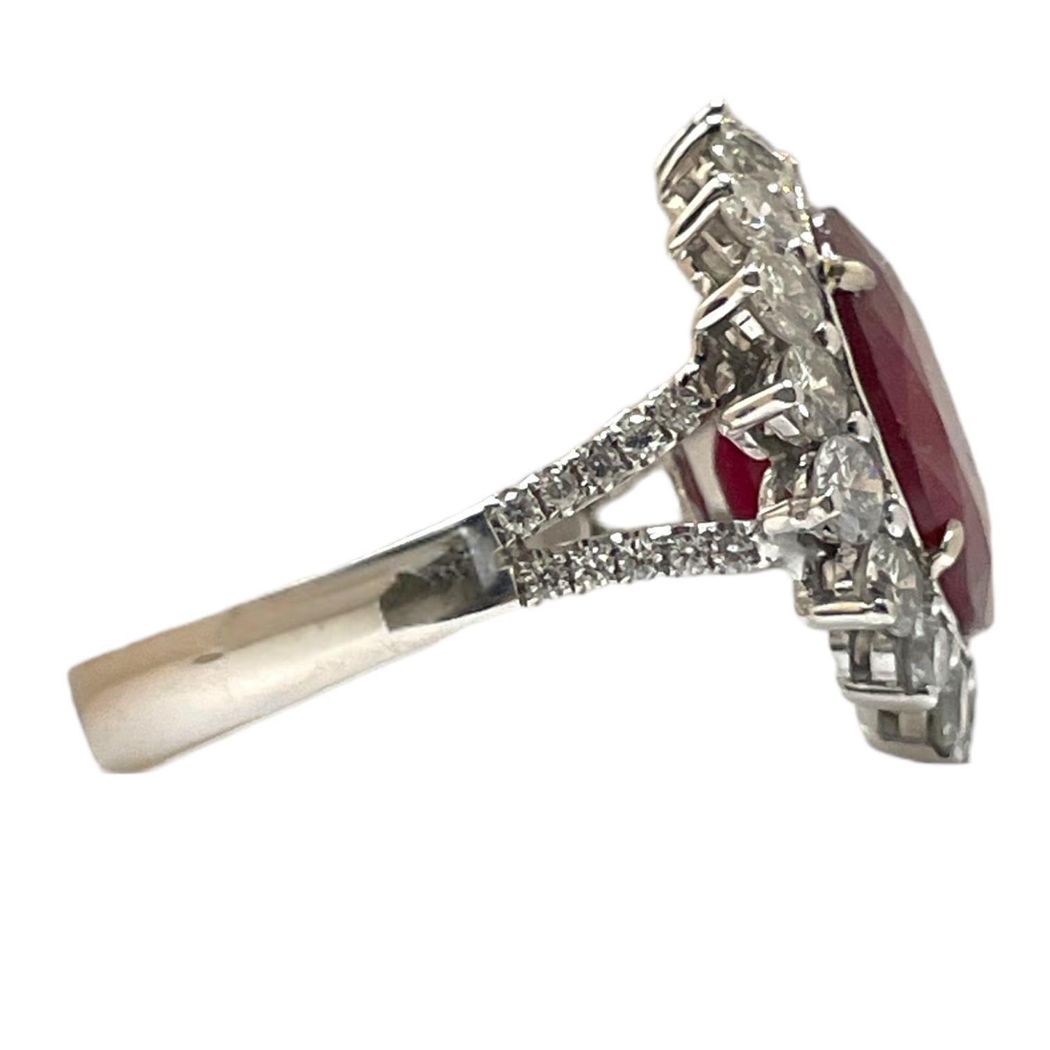 Exquisite 18K White Gold Ring with 11.51 Carat Ruby and Diamond Accent For Sale 1