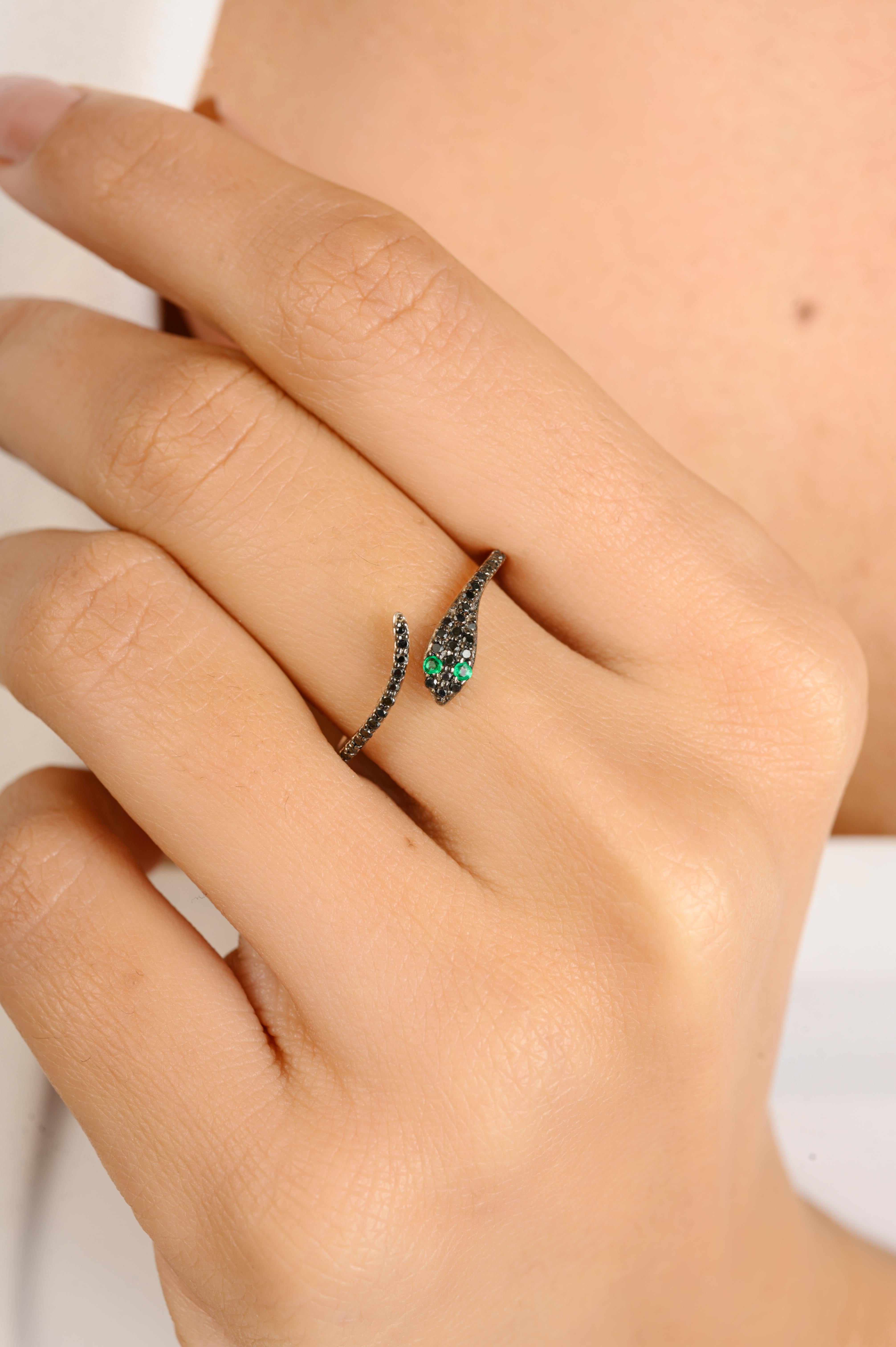 For Sale:  Exquisite 18K White Gold Snake Ring - Emerald Eyes & Pave-Set Black Diamonds 6