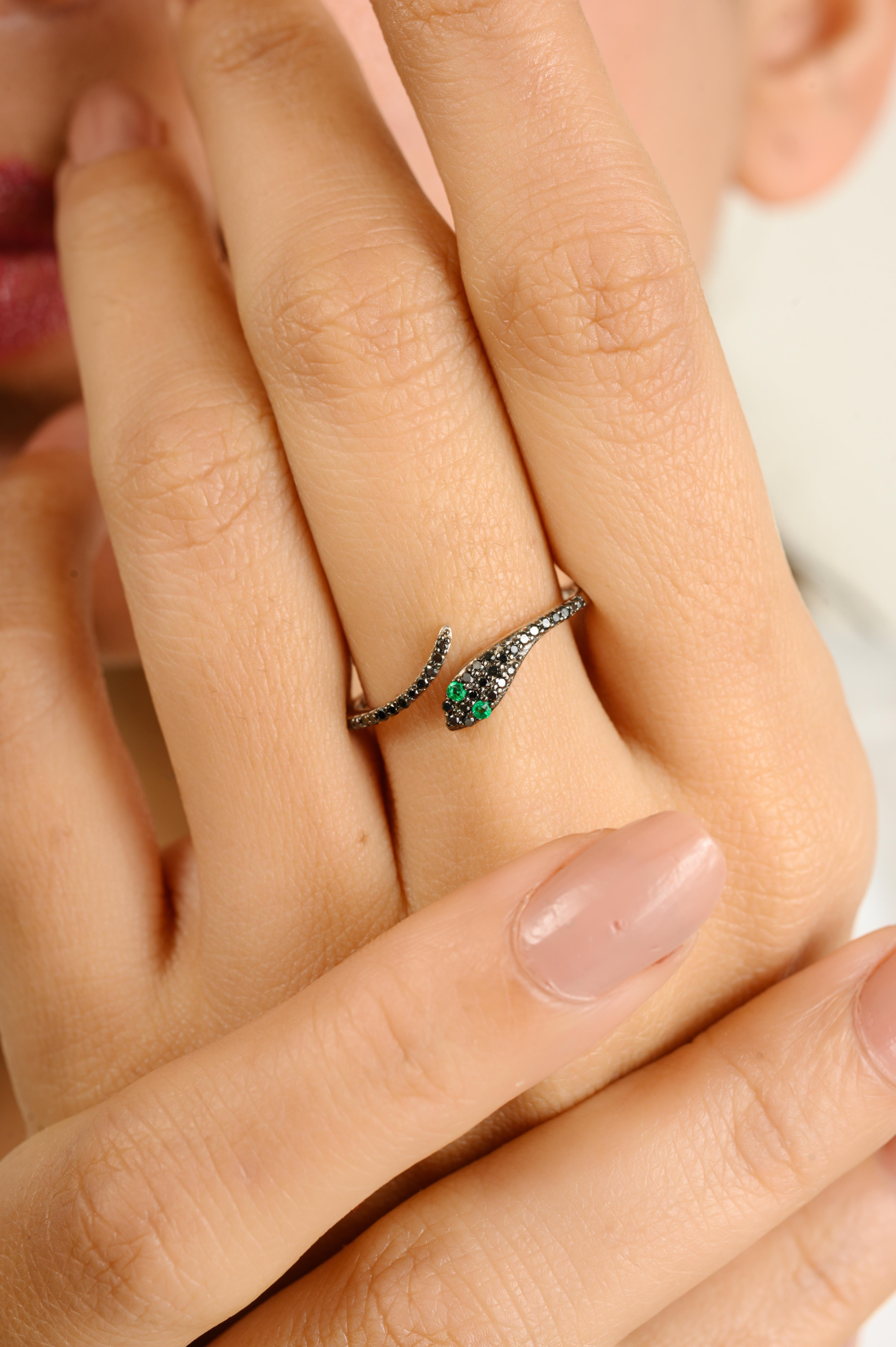 For Sale:  Exquisite 18K White Gold Snake Ring - Emerald Eyes & Pave-Set Black Diamonds 7