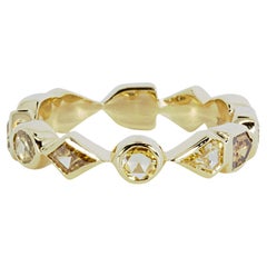 Exquise bague en or jaune 18 carats avec diamants de couleur