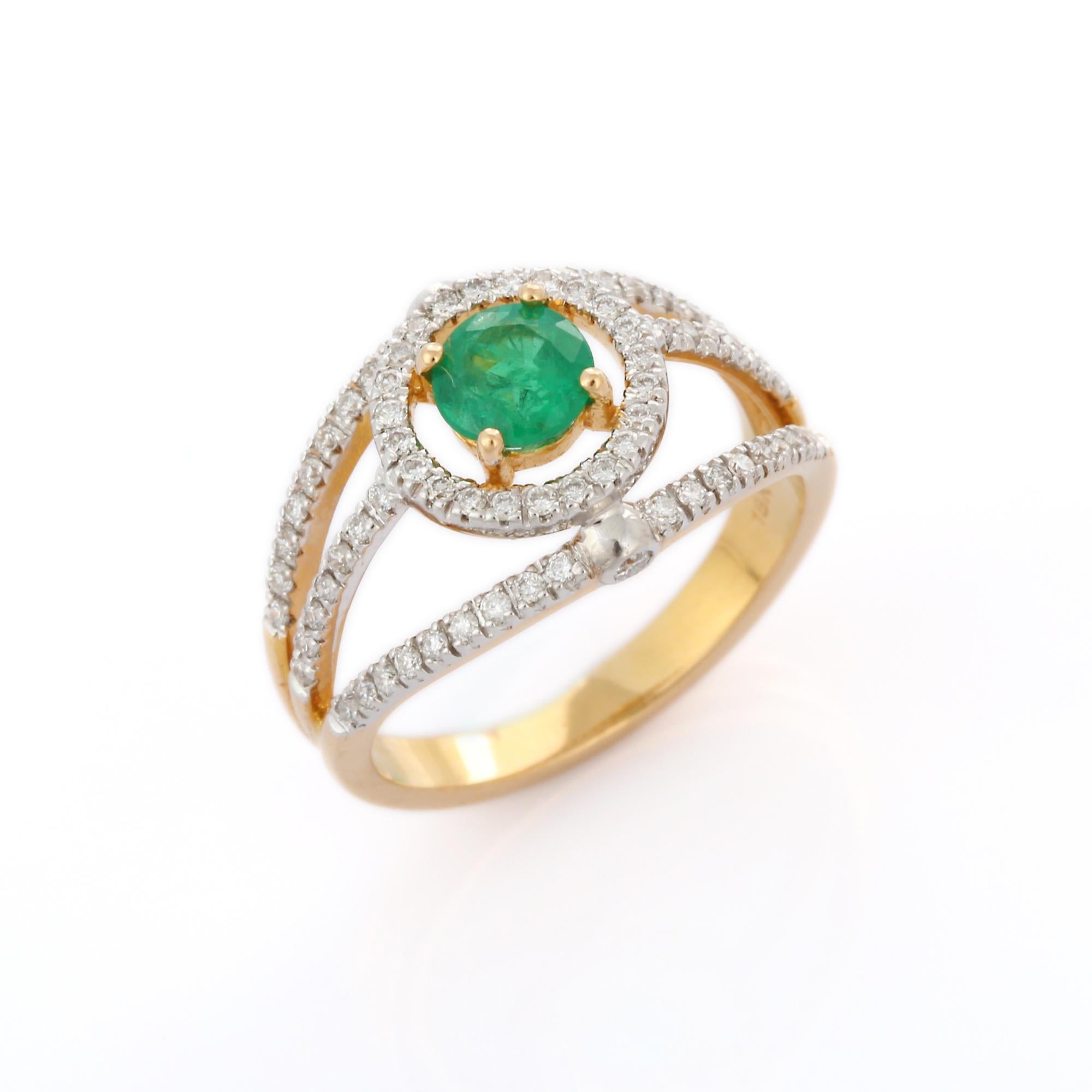 For Sale:  18K Yellow Gold Brilliant Cut Round Emerald and Diamond Studded Wedding Ring 2