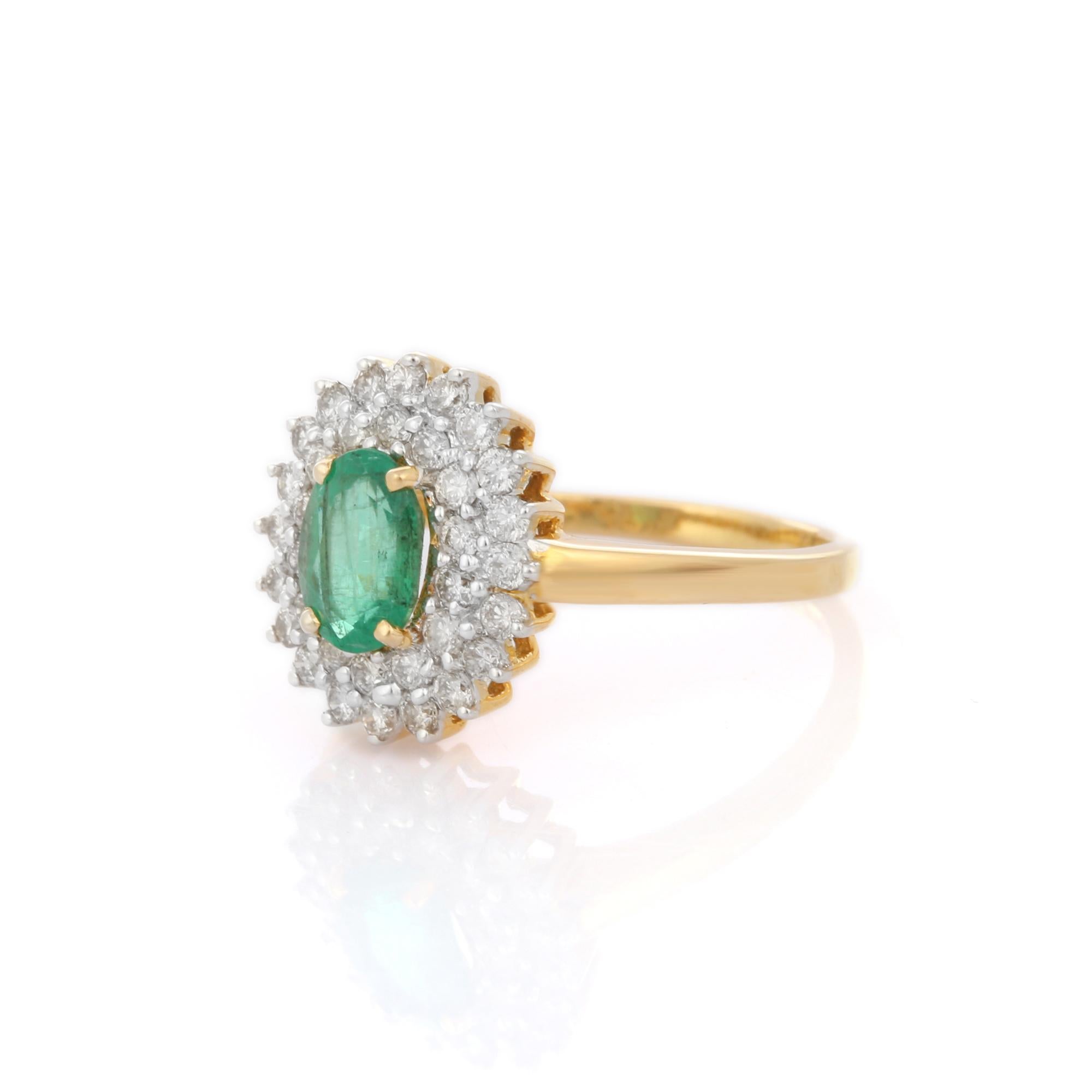 For Sale:  Exquisite 18K Yellow Gold Emerald Halo Diamond Engagement Wedding Ring for Her 3