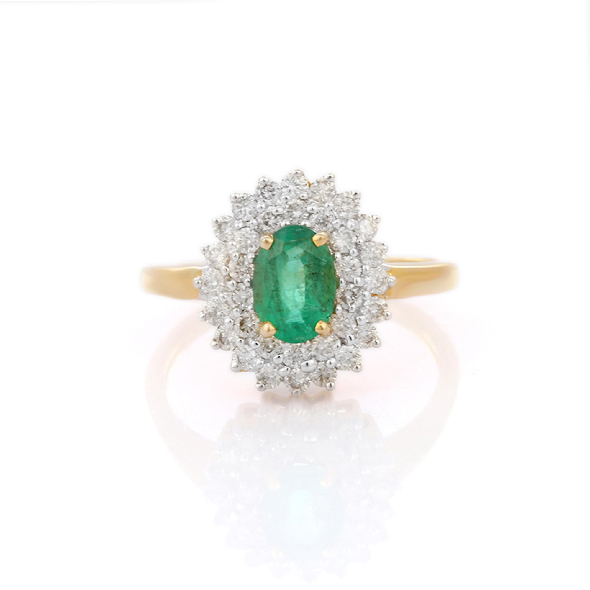For Sale:  Exquisite 18K Yellow Gold Emerald Halo Diamond Engagement Wedding Ring for Her 5