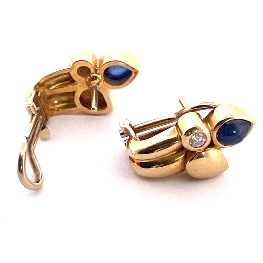 Women's or Men's Exquisite 18k Yellow Gold Italian Cabochon Sapphire Ring and Earring Set For Sale
