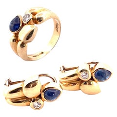 Vintage Exquisite 18k Yellow Gold Italian Cabochon Sapphire Ring and Earring Set