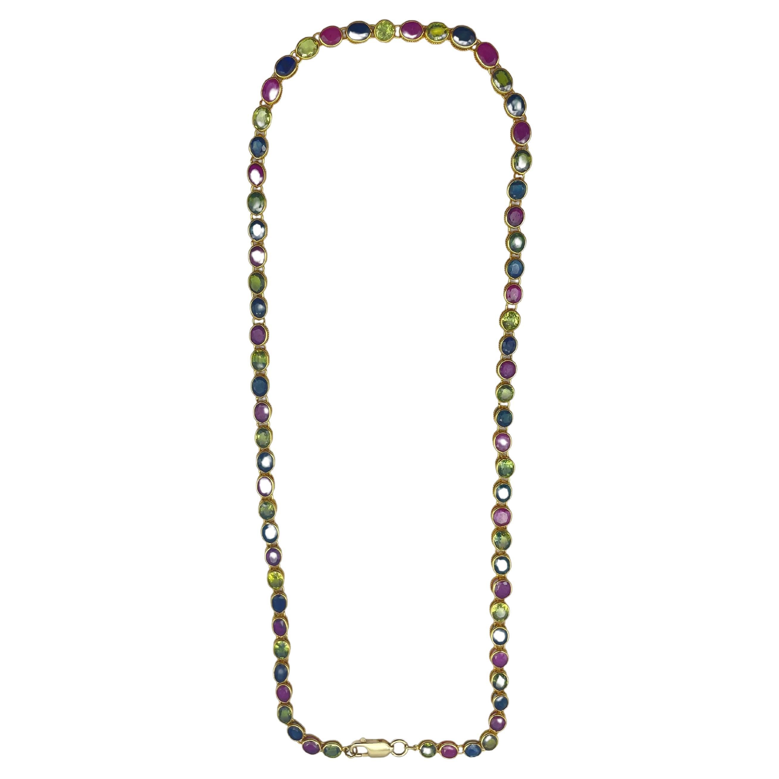 Squisita collana in oro giallo 18k: Un vibrante mosaico di bellezza Tutti Frutti in vendita 6