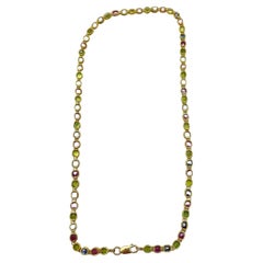 Magnifique collier en or jaune 18 carats : une mosaïque vibrante de beauté Tutti Frutti