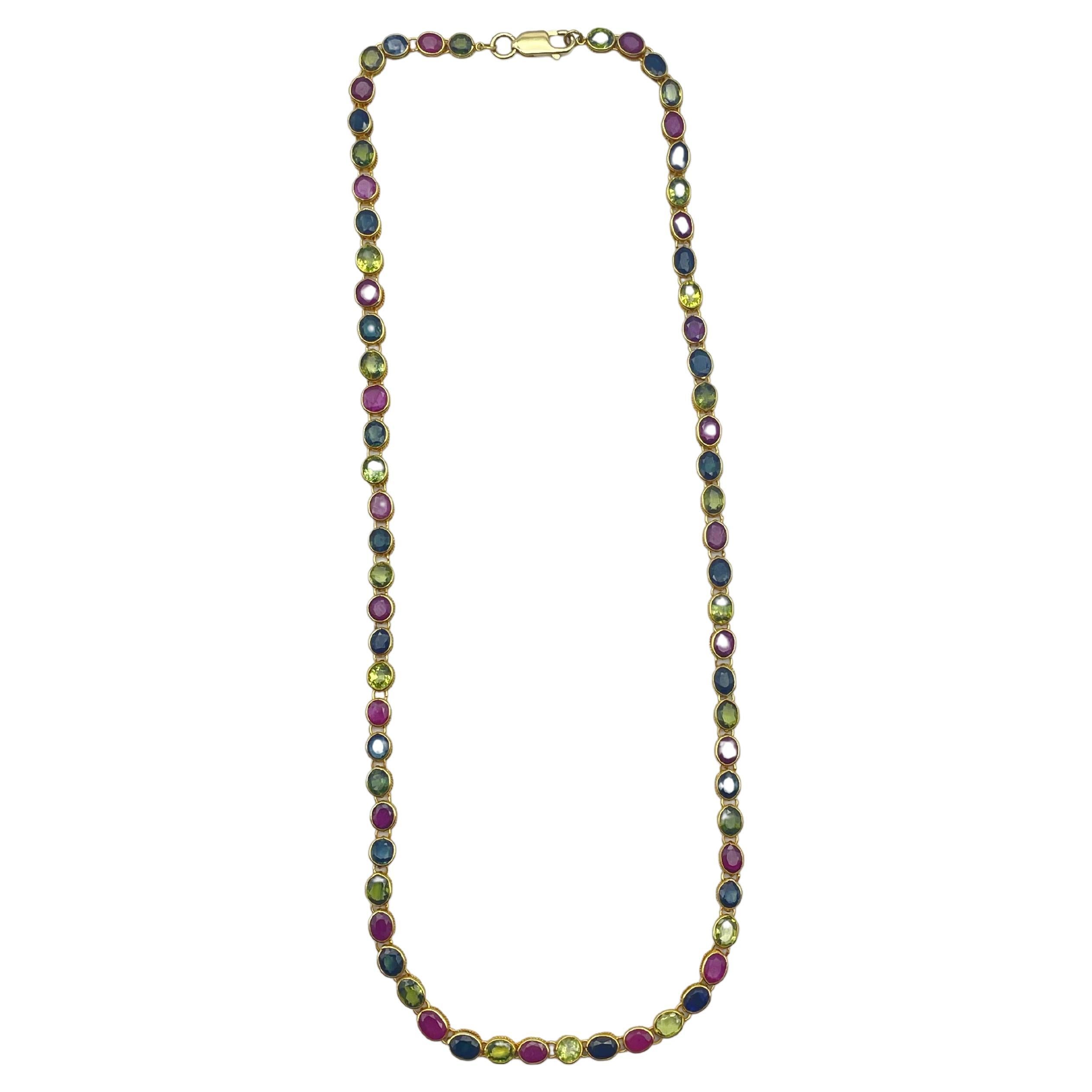 Squisita collana in oro giallo 18k: Un vibrante mosaico di bellezza Tutti Frutti In condizioni buone in vendita a Berlin, BE