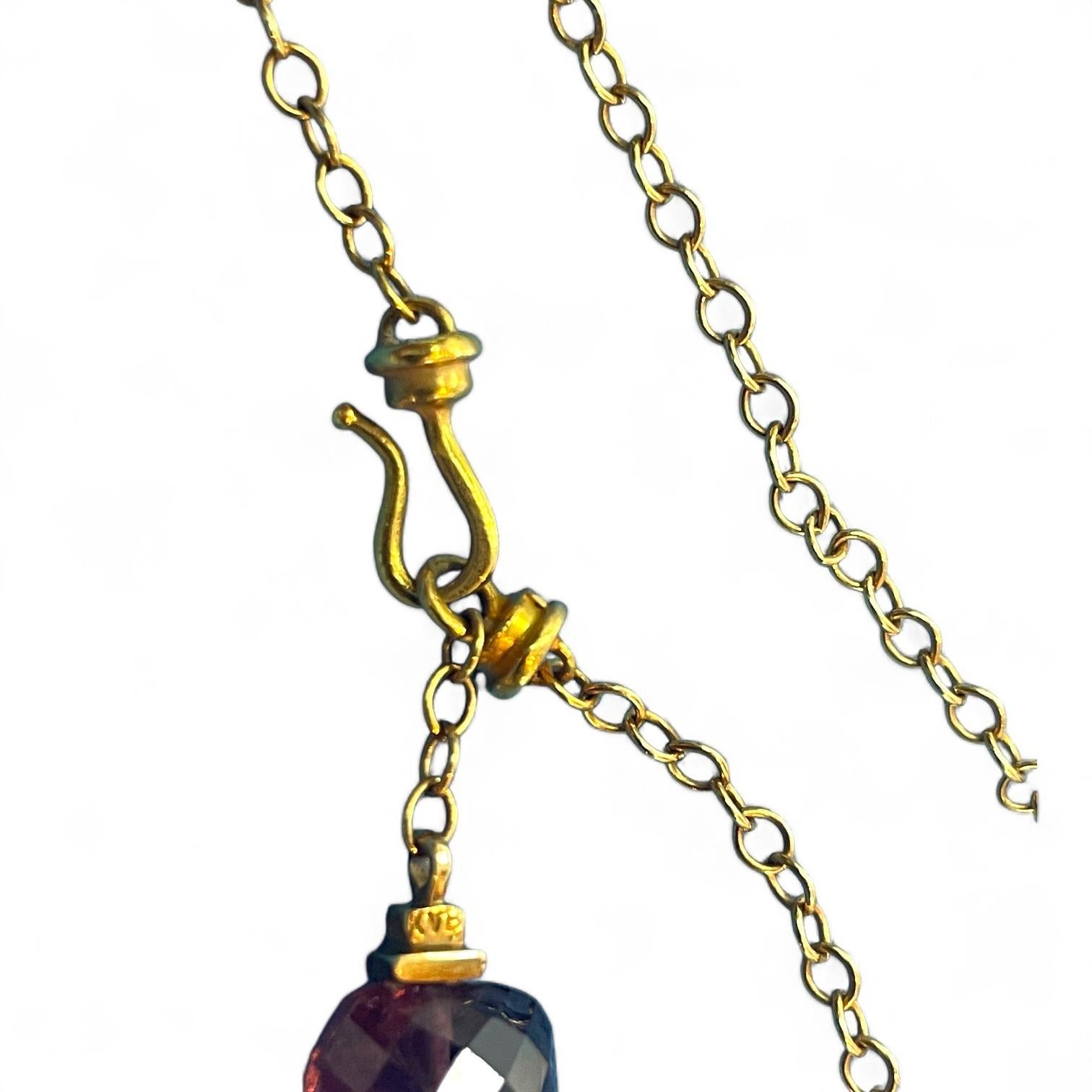 Donna Squisita collana di pietre preziose rosa e viola in oro giallo 18 carati in vendita