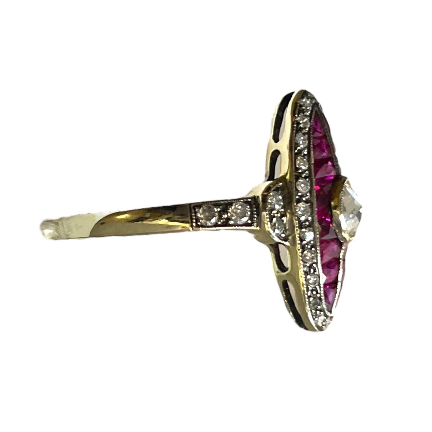 Exquisiter Ring aus 18 Karat Gelbgold mit Rubin und Diamant (Rundschliff)