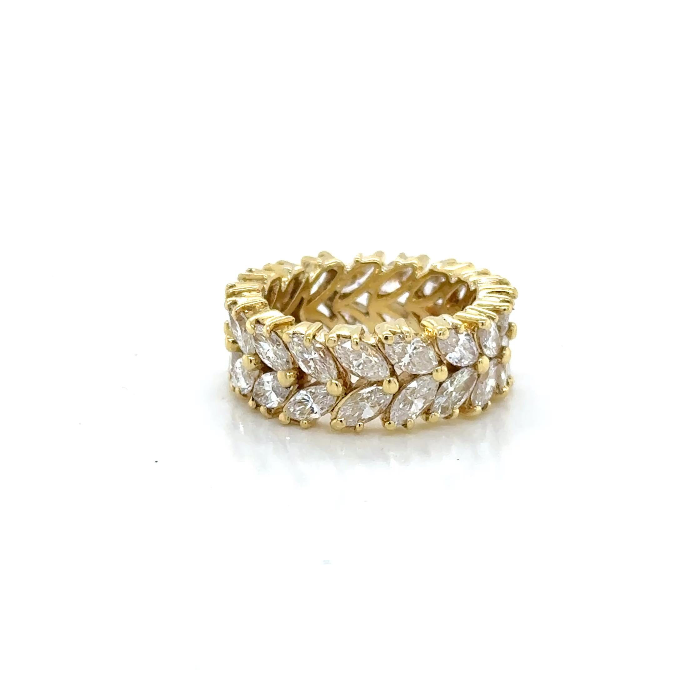 Bague exquise en or jaune 18Kt avec diamant marquise - 4.42 cts Excellent état - En vente à Miami, FL