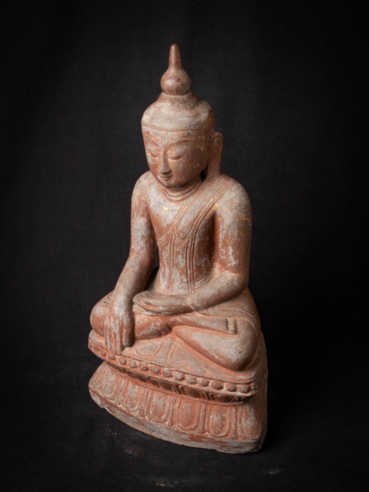 Exquisite 18th Century Burmese Sandstone Buddha Statue with Shan Tai Yai Style For Sale 9