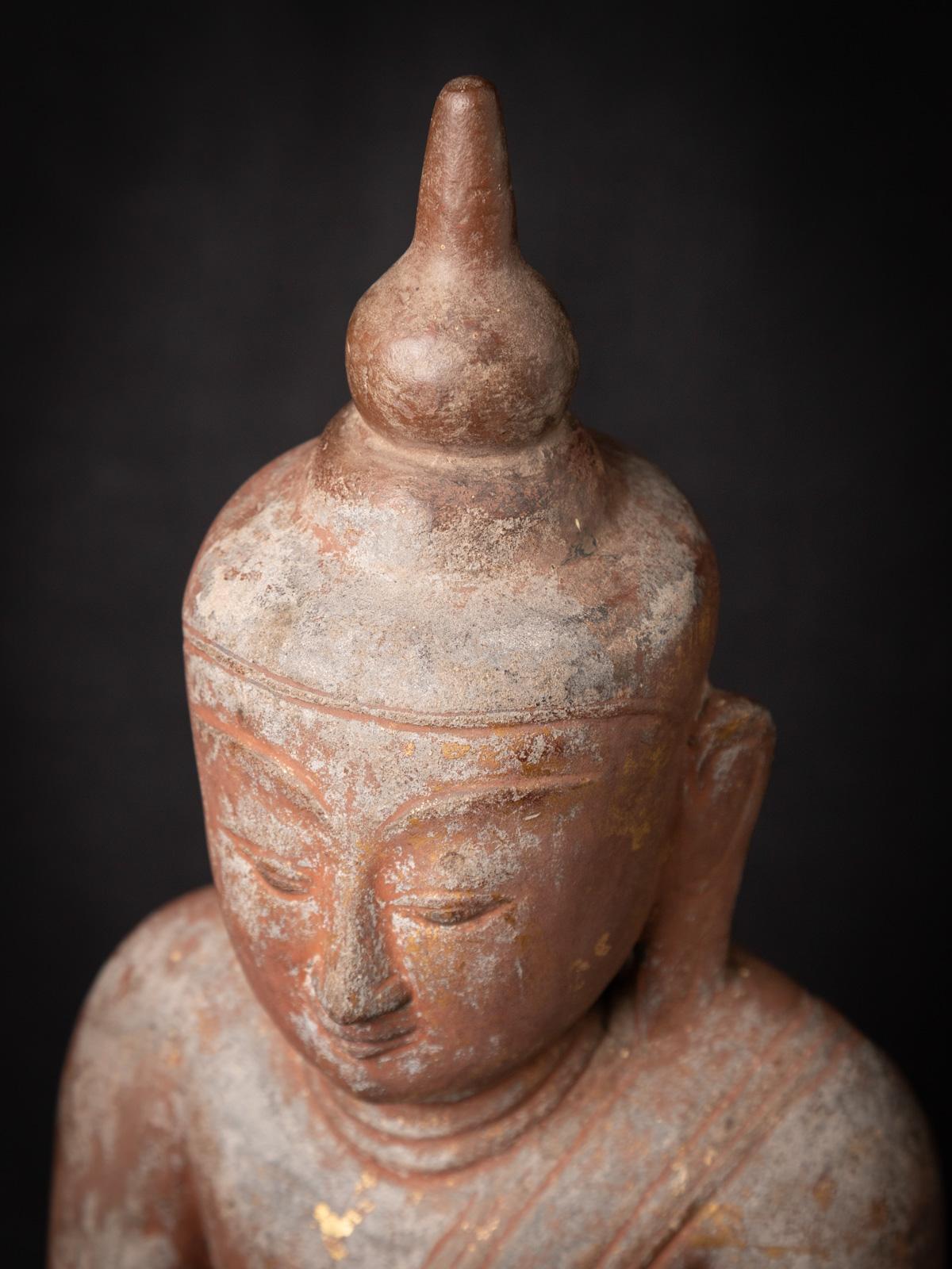 Exquisite 18th Century Burmese Sandstone Buddha Statue with Shan Tai Yai Style For Sale 10