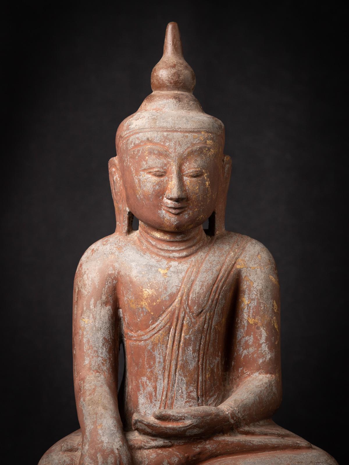 Exquisite 18th Century Burmese Sandstone Buddha Statue with Shan Tai Yai Style For Sale 4