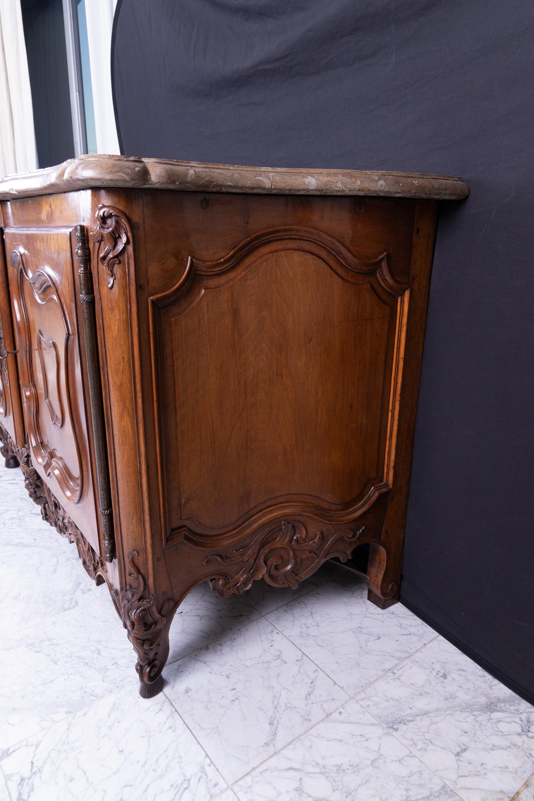 Exquisite 18th century Lyonnaise Carved Walnut Buffet, Country French  For Sale 2