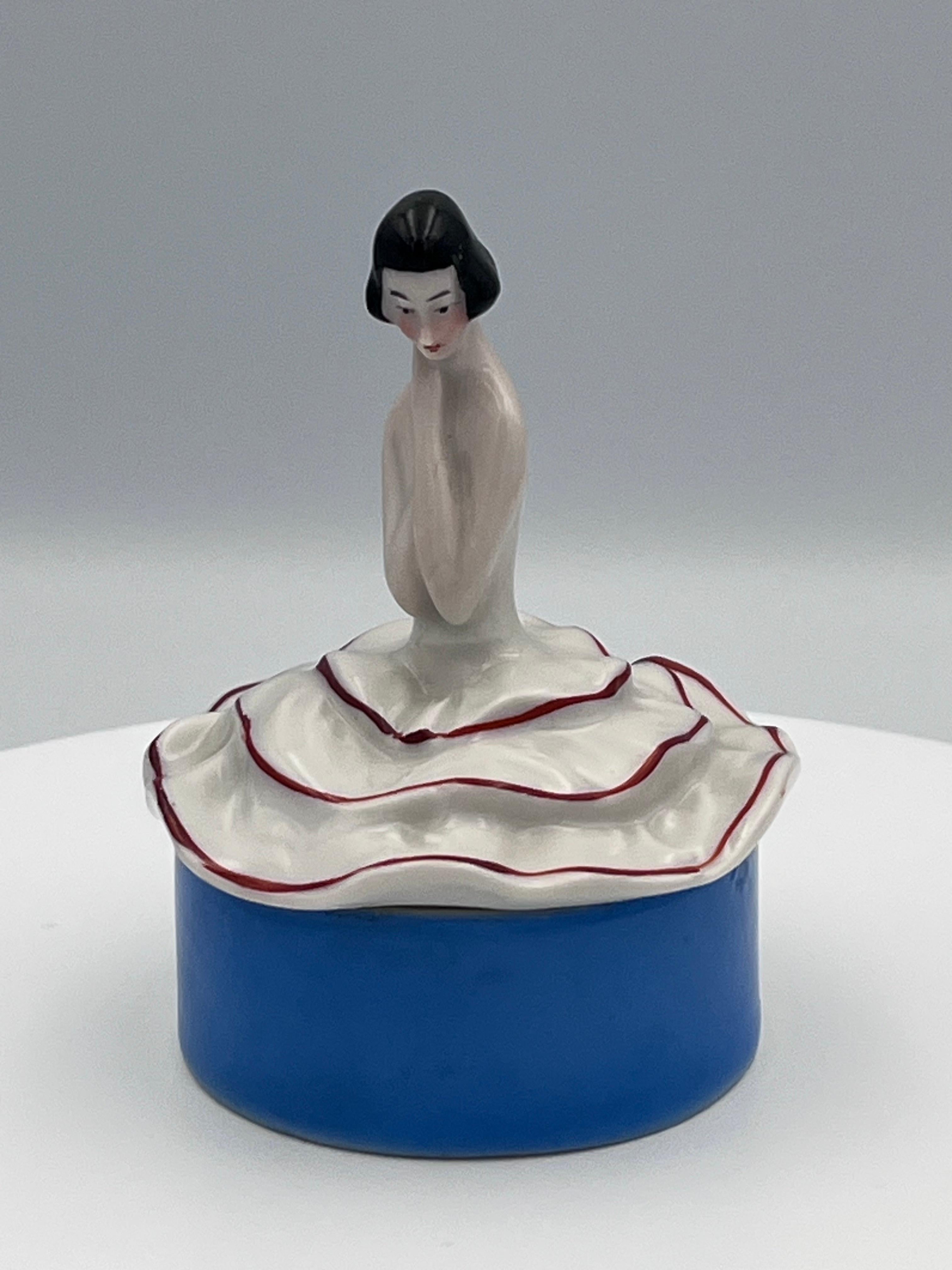 Exquisito neceser de porcelana figurativa alemana Art Decó de 1920 de mujer elegante Alemán en venta