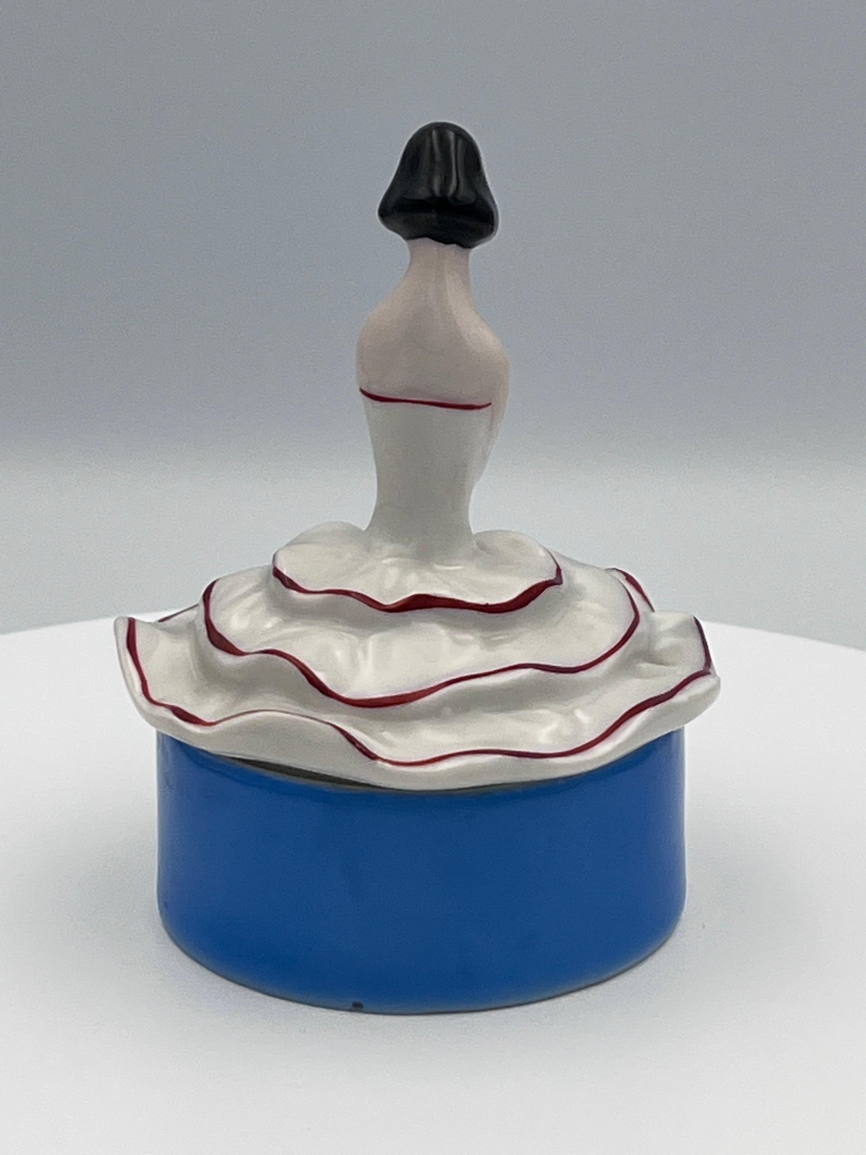 Exquisito neceser de porcelana figurativa alemana Art Decó de 1920 de mujer elegante principios del siglo XX en venta