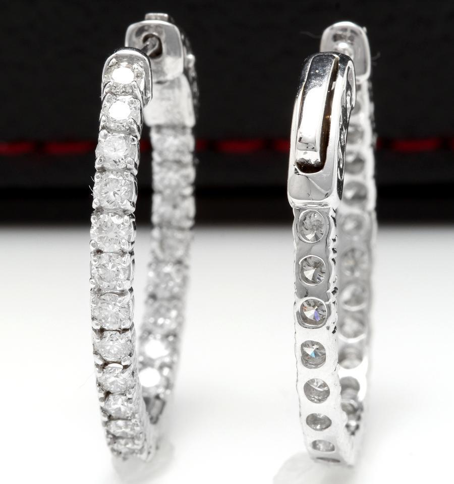 Taille ronde Créoles en or blanc massif 14 carats avec diamants naturels de 1,95 carat en vente
