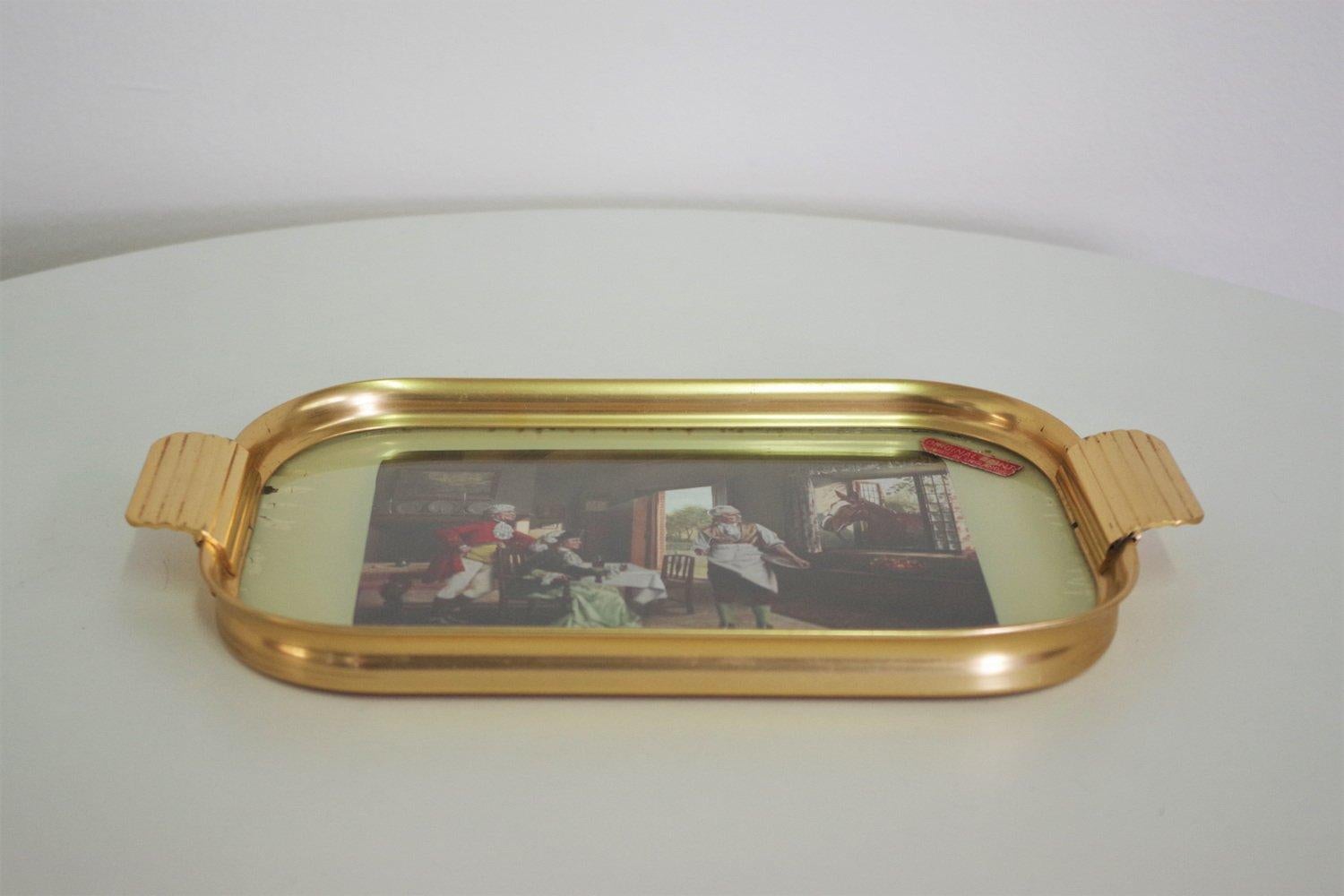 Exquis plateau en laiton des années 1950 avec impression anglaise - Vintage Tableware Elegance en vente 1