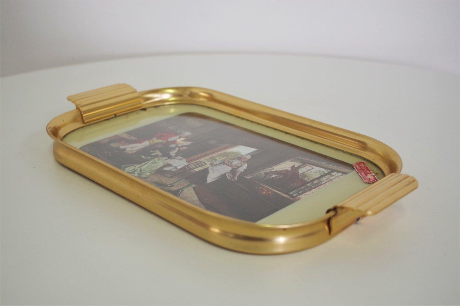 Exquis plateau en laiton des années 1950 avec impression anglaise - Vintage Tableware Elegance en vente 3