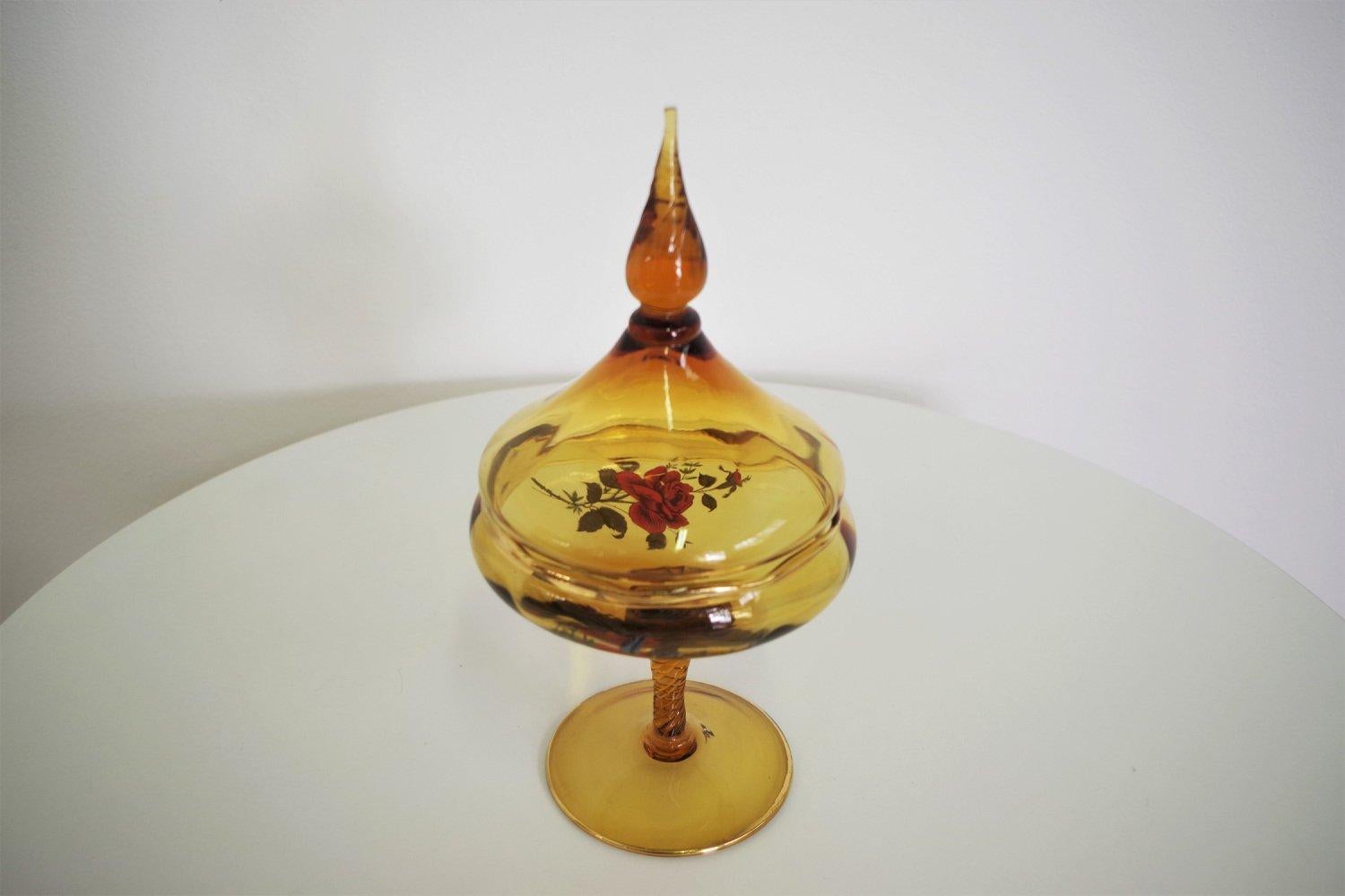 Exquisite 1950s Murano Glass Bonbon Dish - Italian Art Glass Masterpiece For Sale 8