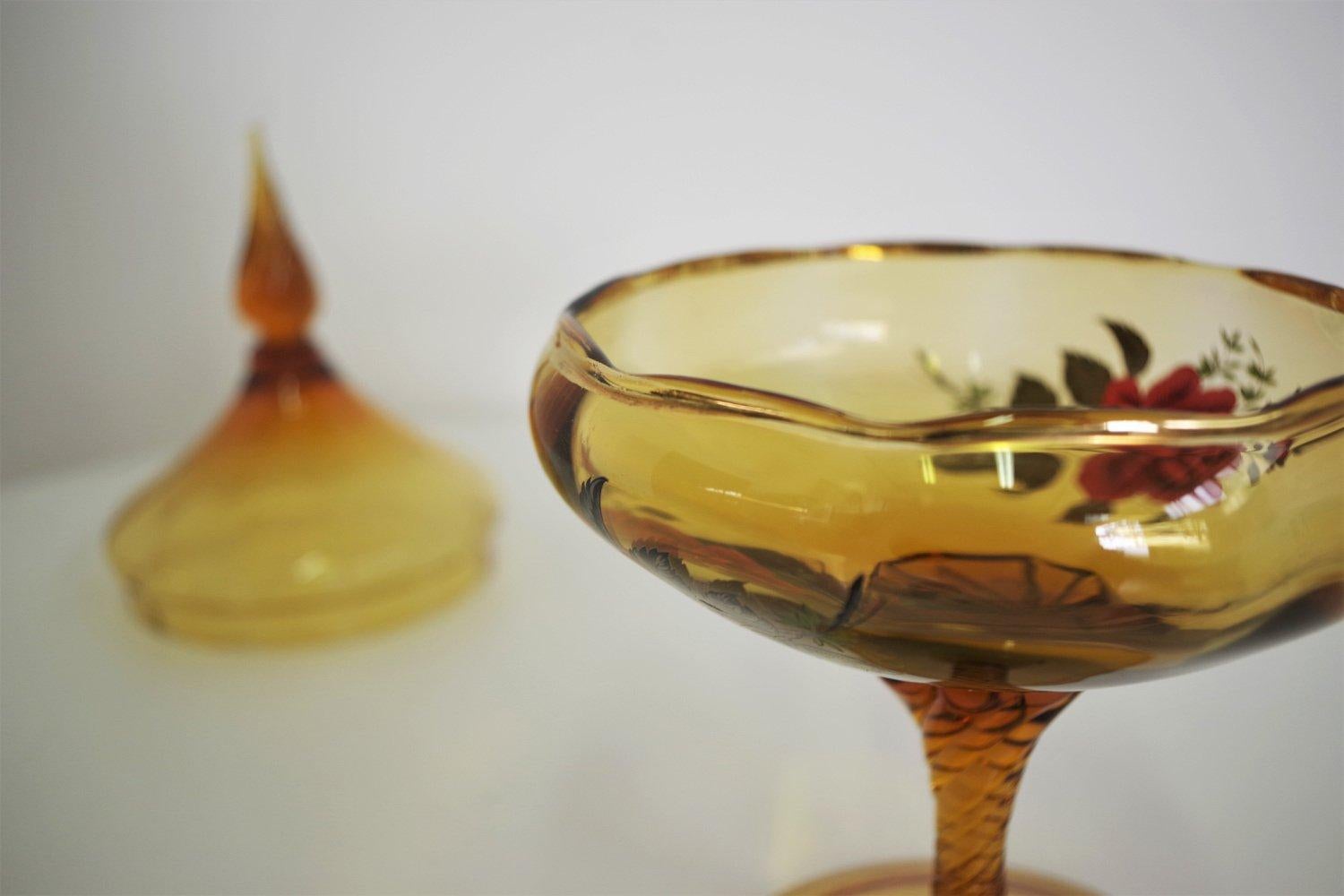 Exquisite 1950s Murano Glass Bonbon Dish - Italian Art Glass Masterpiece For Sale 2