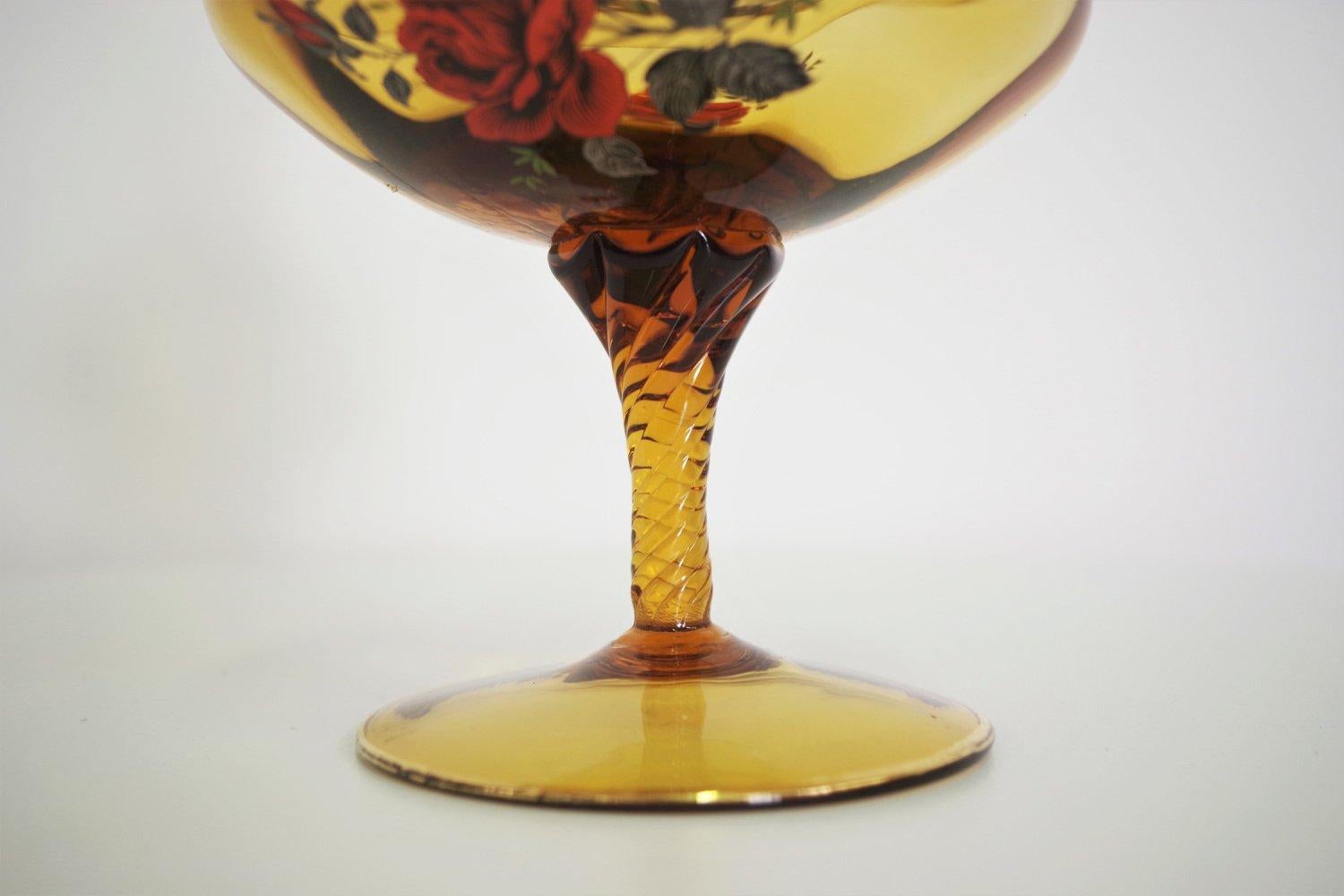 Exquisite 1950s Murano Glass Bonbon Dish - Italian Art Glass Masterpiece For Sale 4