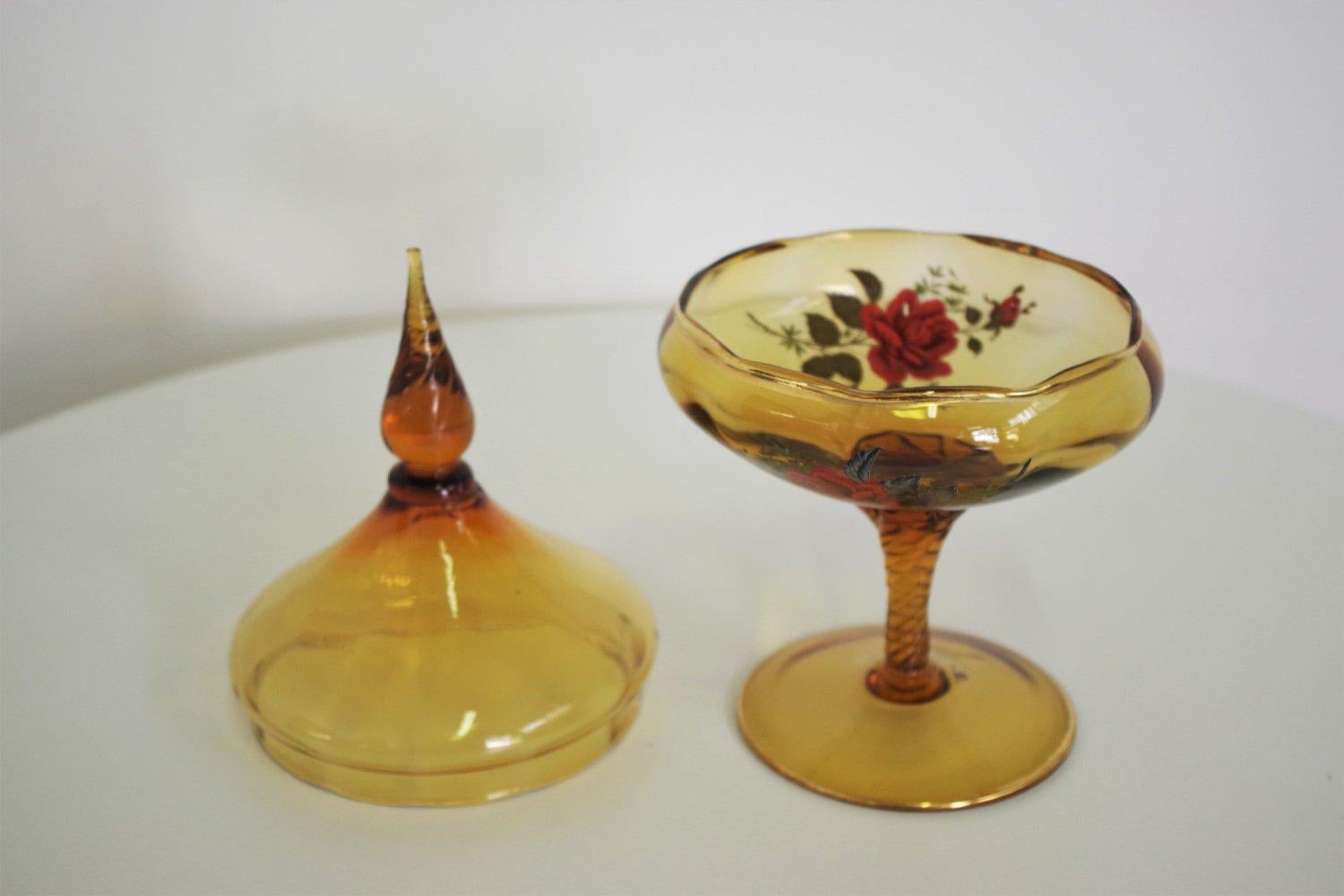 Exquisite 1950s Murano Glass Bonbon Dish - Italian Art Glass Masterpiece For Sale 5