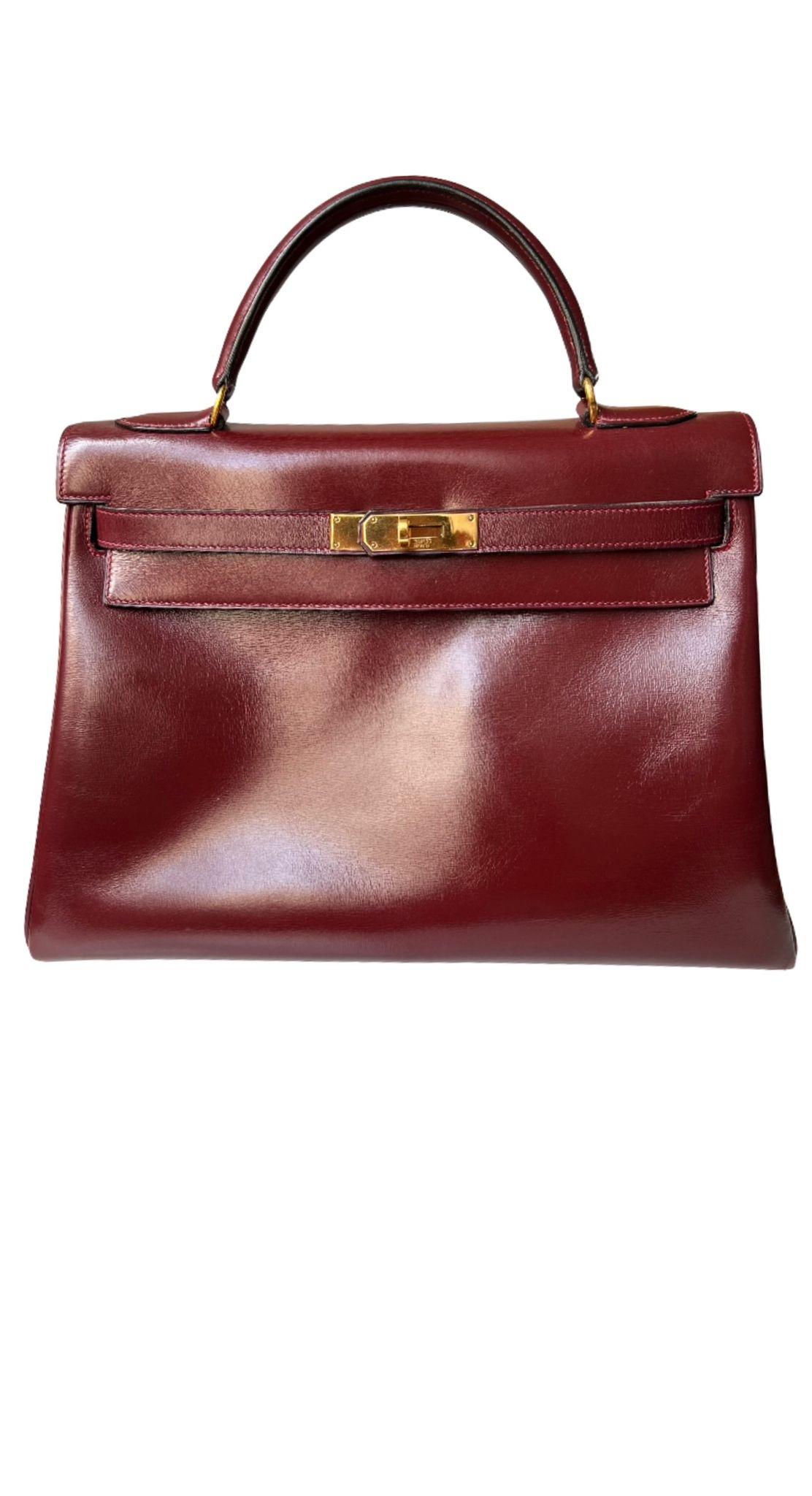 Exquisite 1955 Hermès Kelly 32 Retourné Rouge H Box Calf Leather Handbag In Good Condition In Geneva, CH