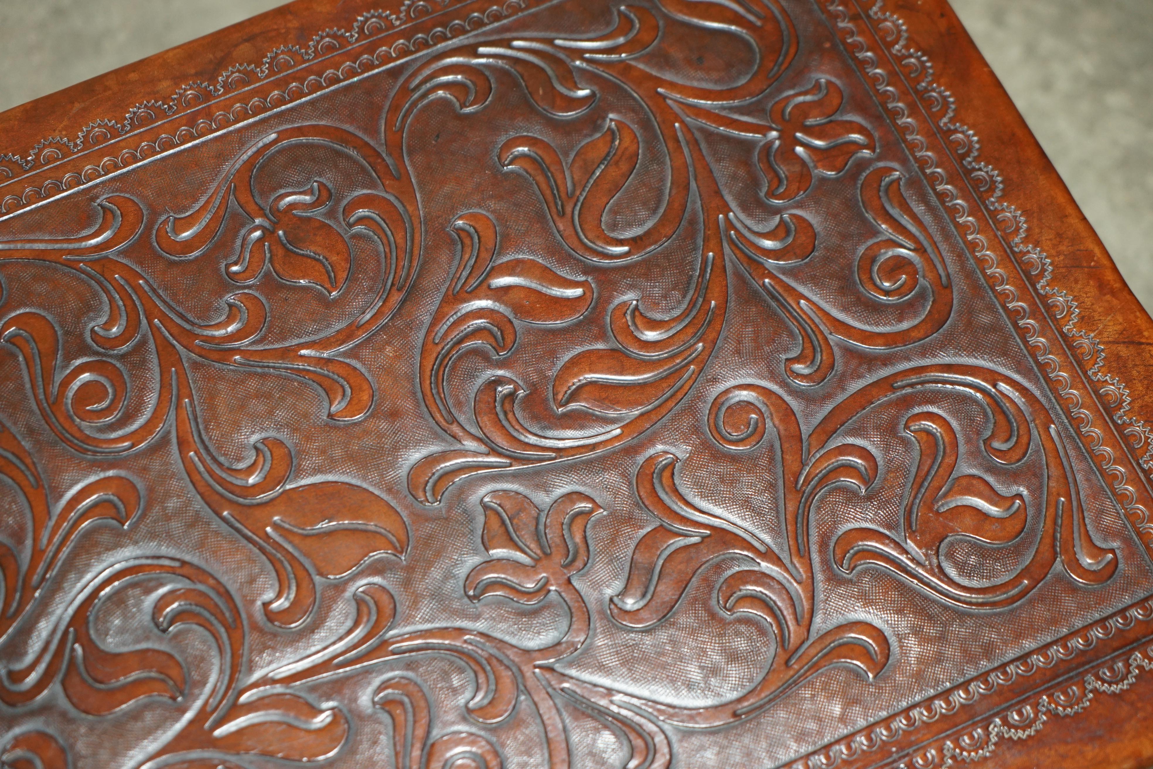 EXQUISITE 1960's ANGEL PAZMINO ATTRIBUTED BROWN LEATHER EMBOSSED COFFEE TABLE For Sale 4