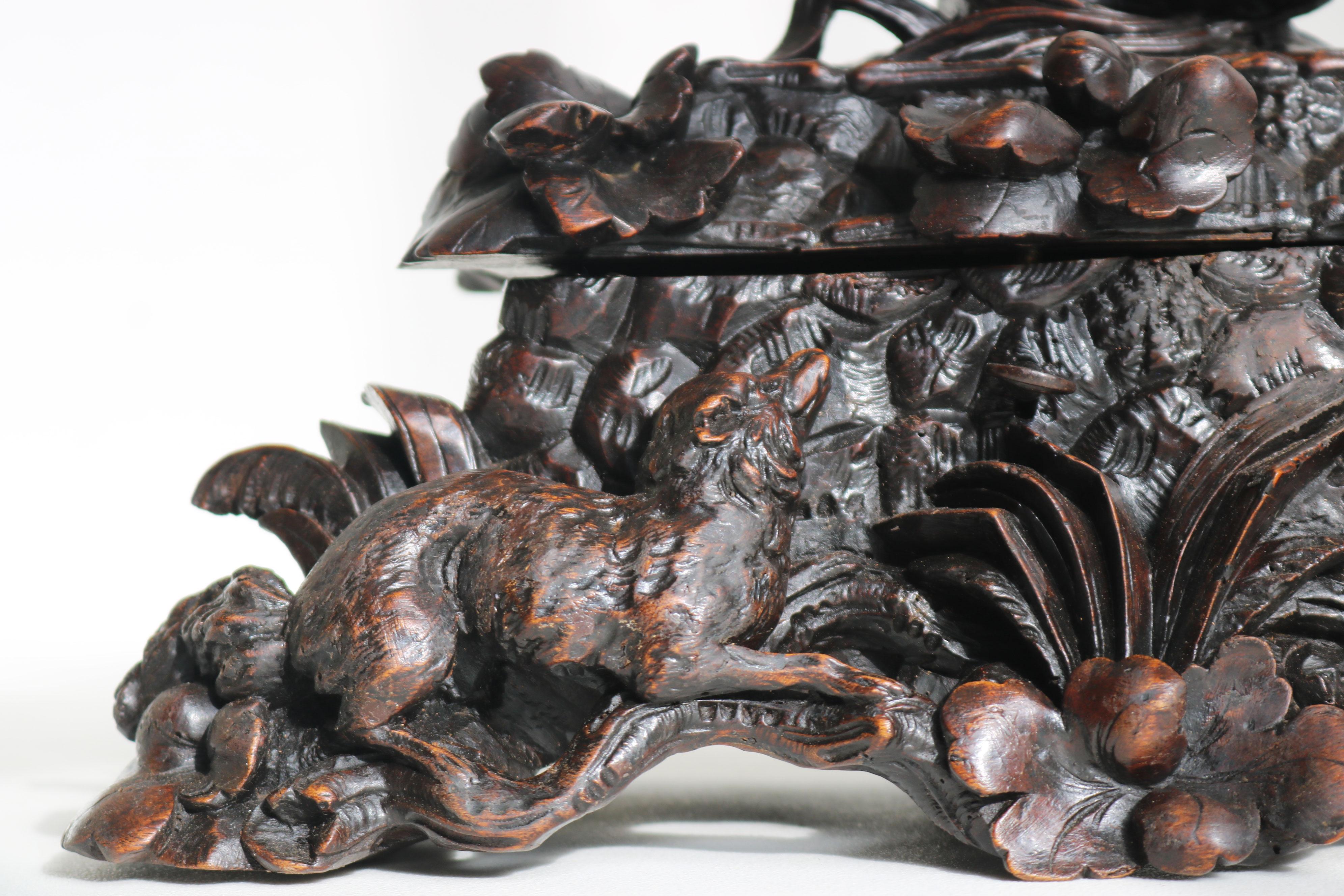 Exquisite 19th Century antique Swiss fully hand carved Black forest Jewelry box For Sale 4