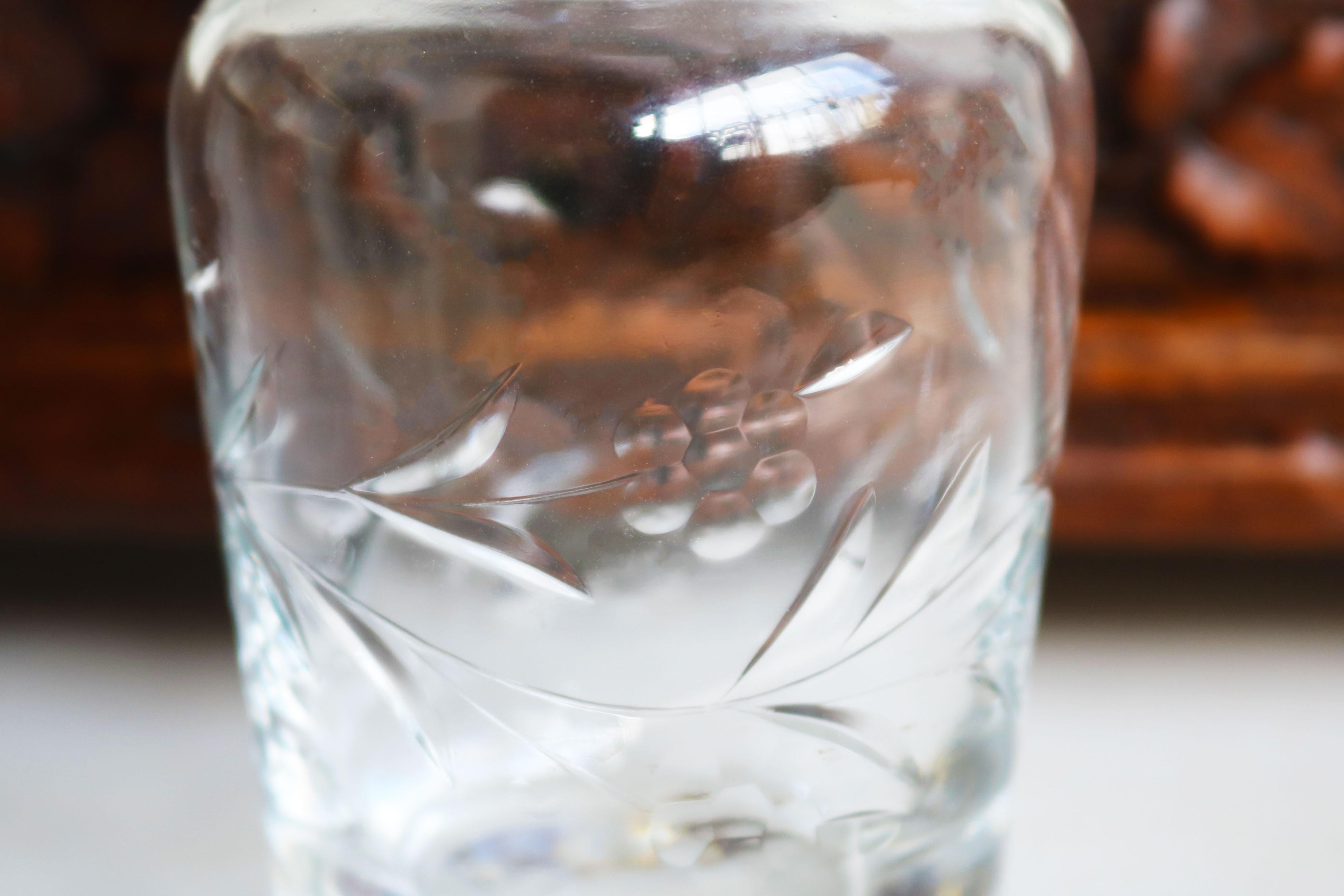 Exquise boîte à liqueurs Black Forest du 19e siècle, intérieur complet en noyer Tantalus en vente 7