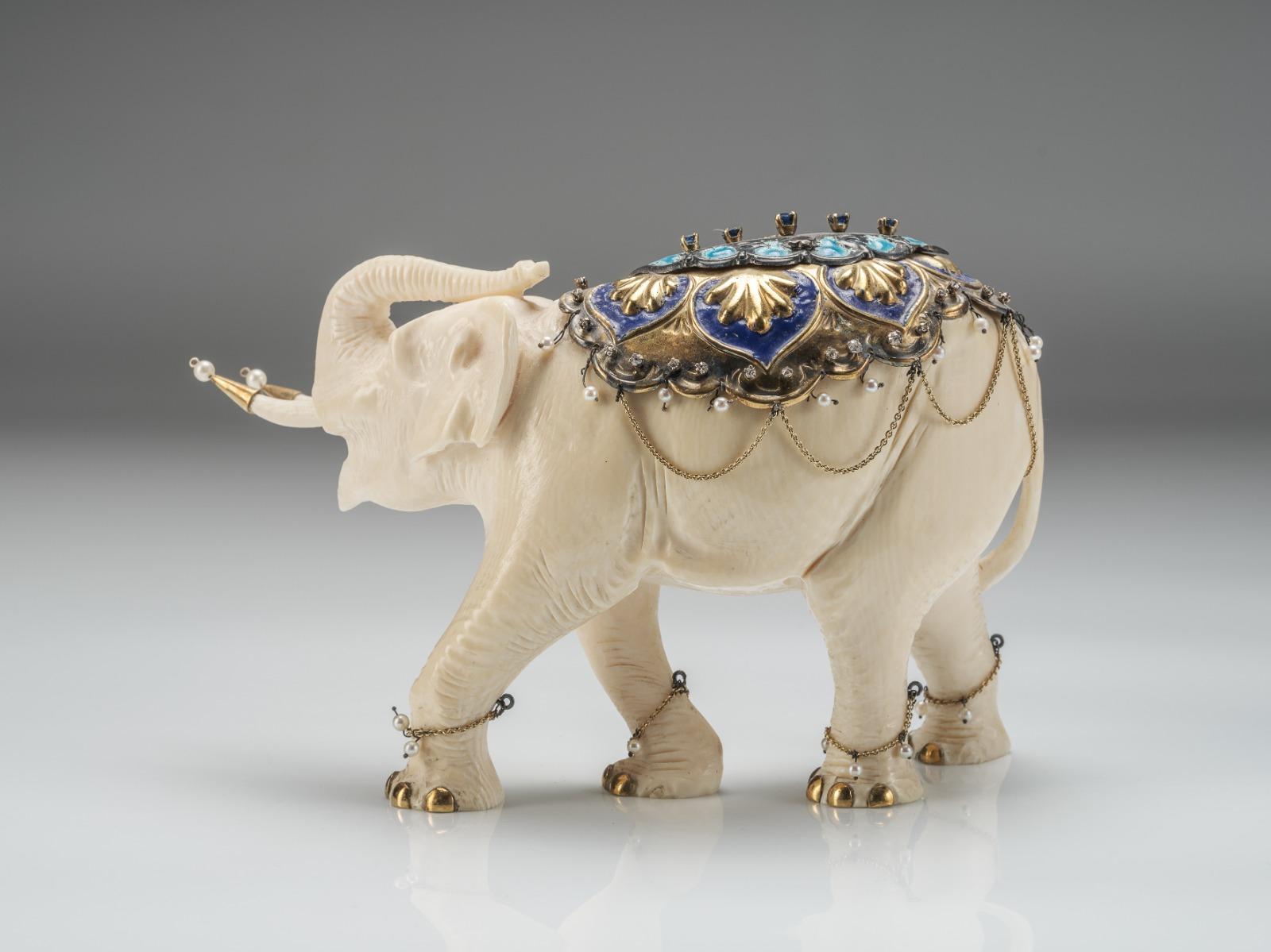 Objects for Jewells du 19e siècle - Éléphant orné de bijoux en vente 2
