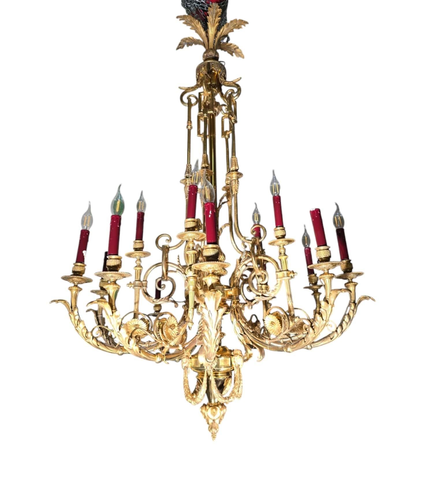 Lustre exquis en bronze doré français du XIXe siècle - 16 Lights en vente 11