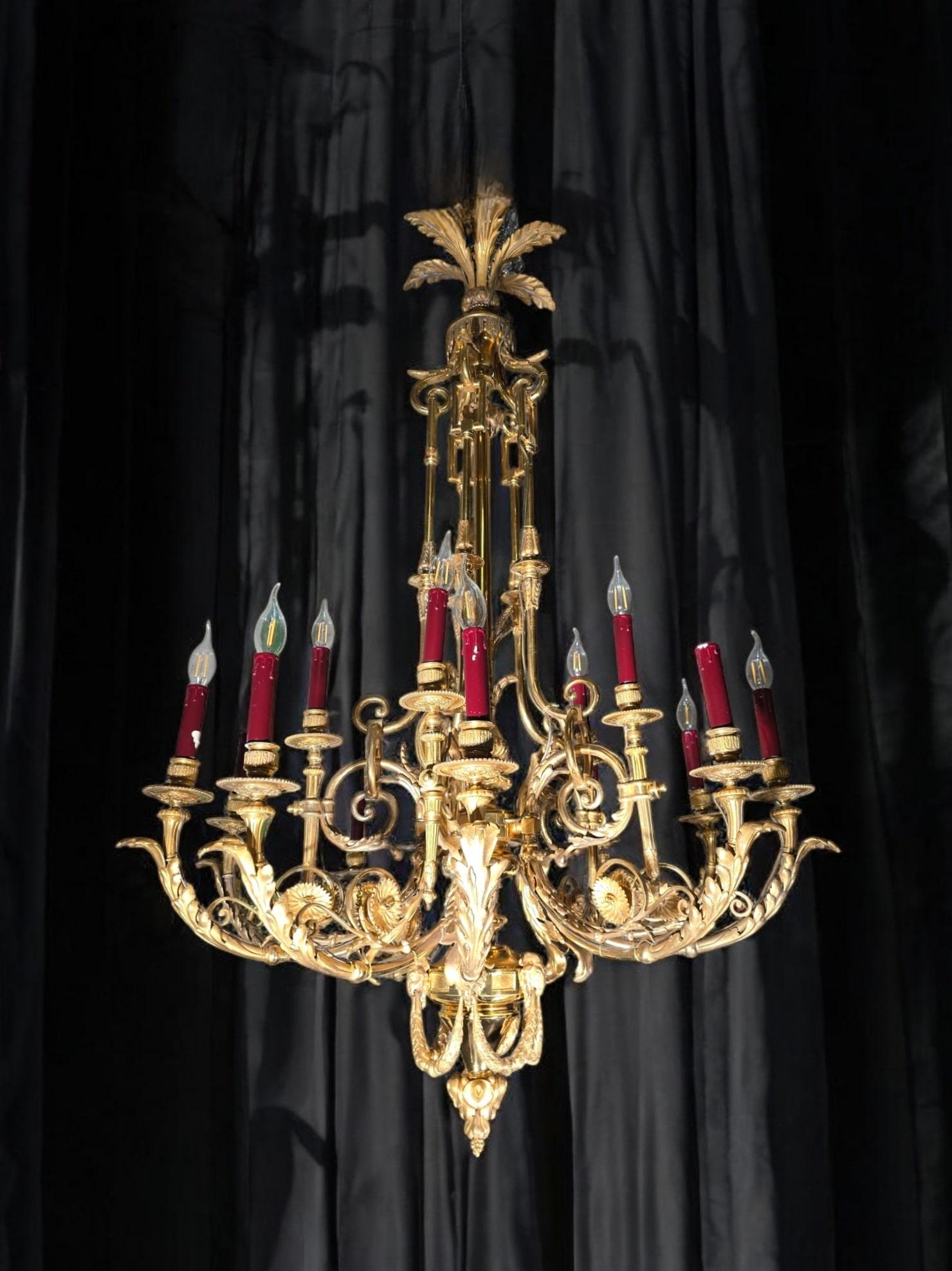 Lustre exquis en bronze doré français du XIXe siècle - 16 Lights en vente 12
