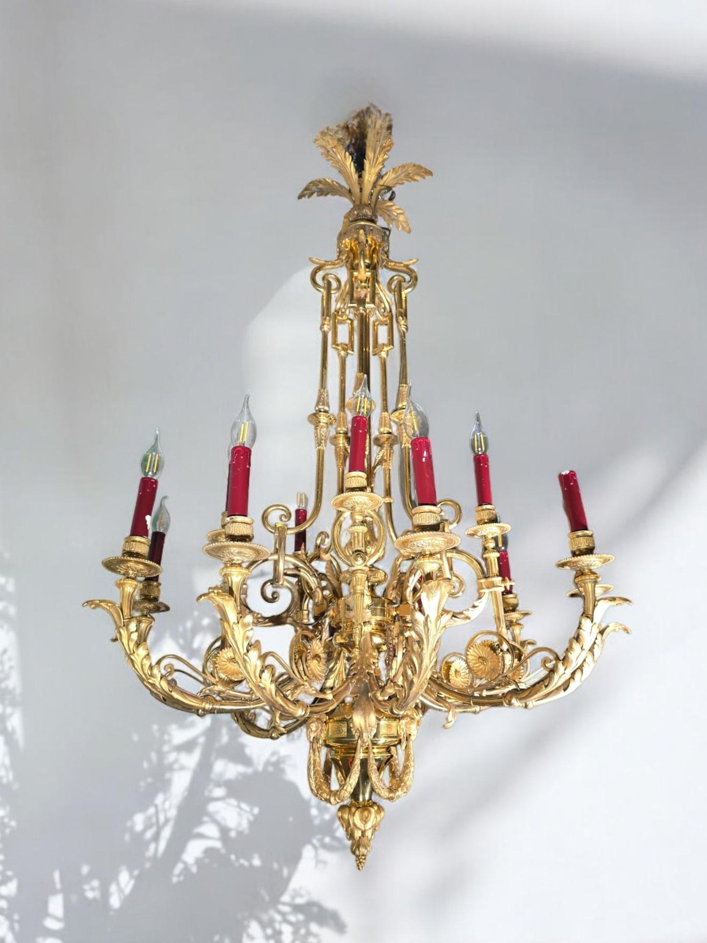 Bronze Lustre exquis en bronze doré français du XIXe siècle - 16 Lights en vente