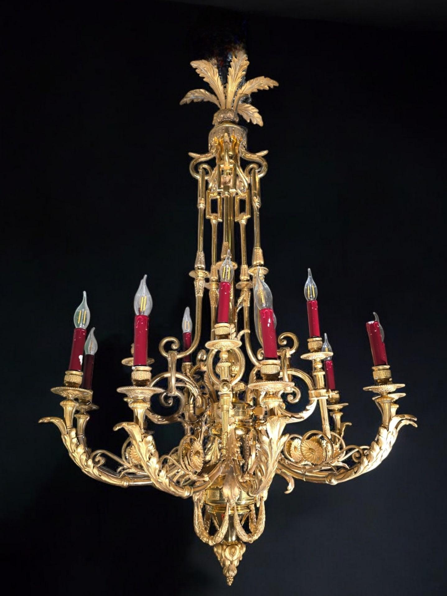 Lustre exquis en bronze doré français du XIXe siècle - 16 Lights en vente 1