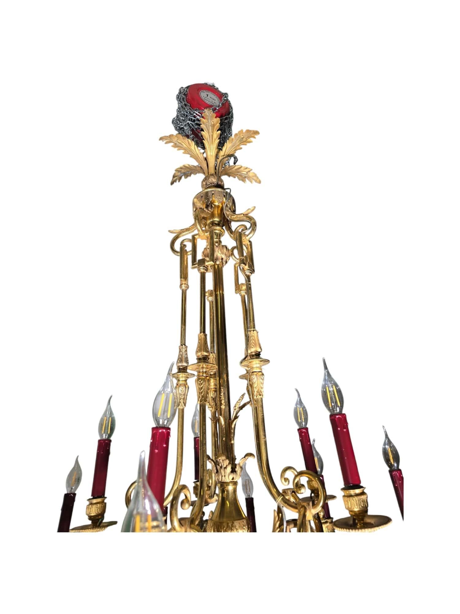 Lustre exquis en bronze doré français du XIXe siècle - 16 Lights en vente 4