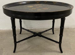 handbemaltes Pappmaché-Tablett aus dem 19. Jahrhundert auf einem Ständer aus dem 20