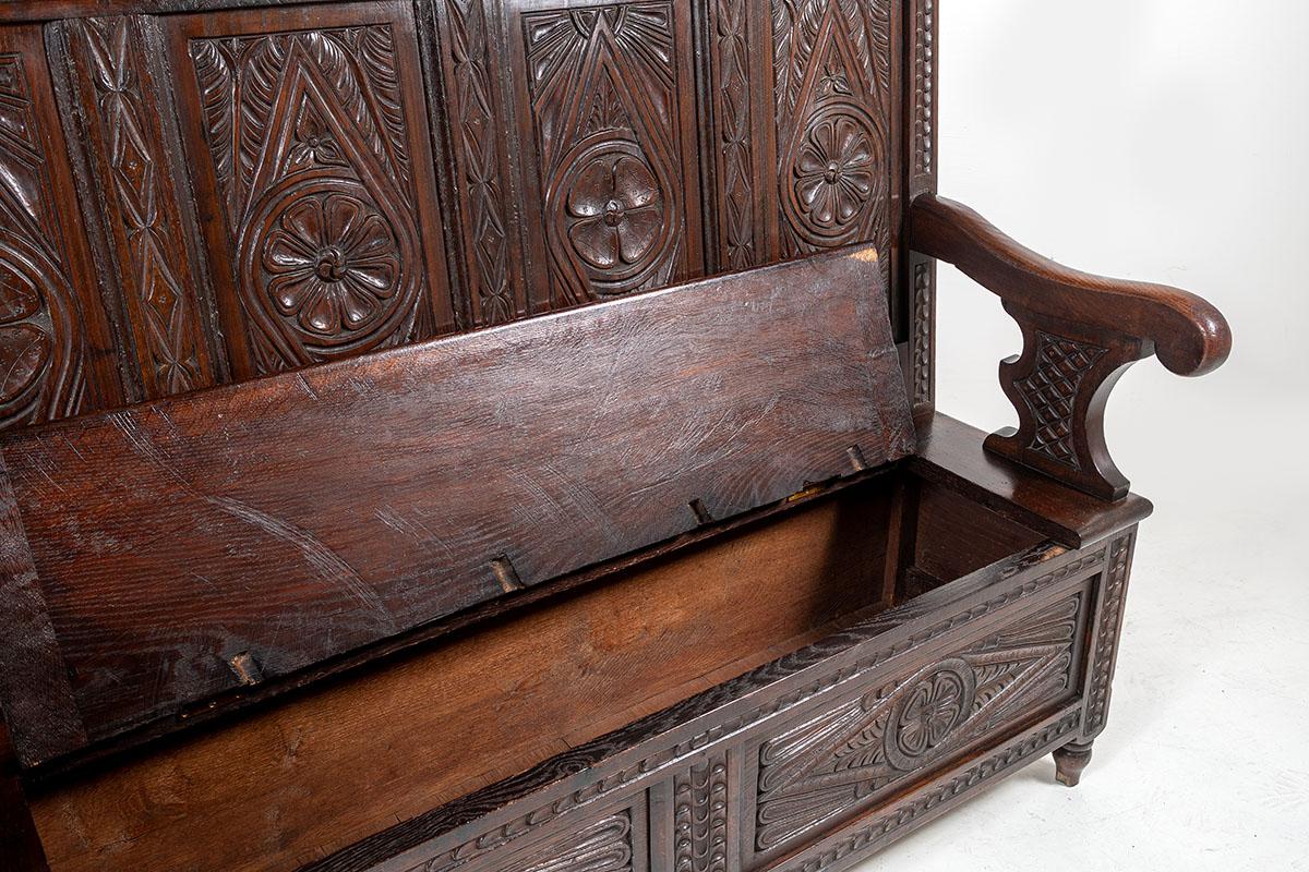 Exquisite 19th Century Heavily Carved Oak Antique Box Settle For Sale 5