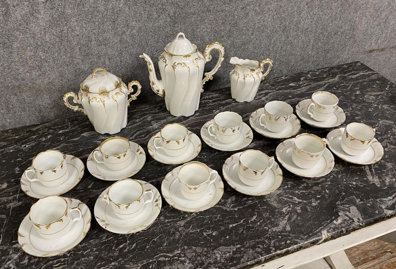 Exquisite 19th Century Lyonnaise Porcelain Coffee Service 1880s -1X43 In Good Condition For Sale In Bordeaux, FR