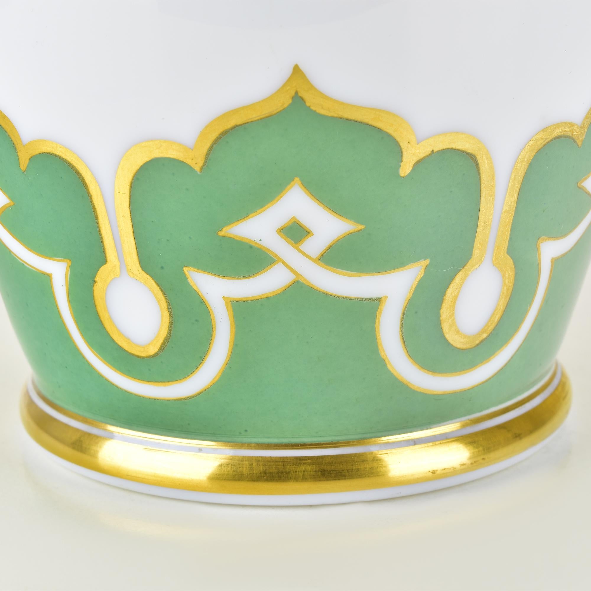Exquisite 19th Century Opaline Glass Vase Handpainted, Attributed to Baccarat or For Sale 3